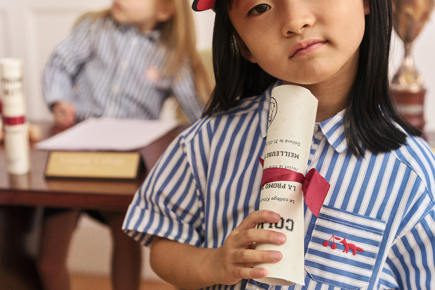 Bonpoint x Maison Kitsuné Mädchen-Look - Gestreiftes Kleid mit Stickereien