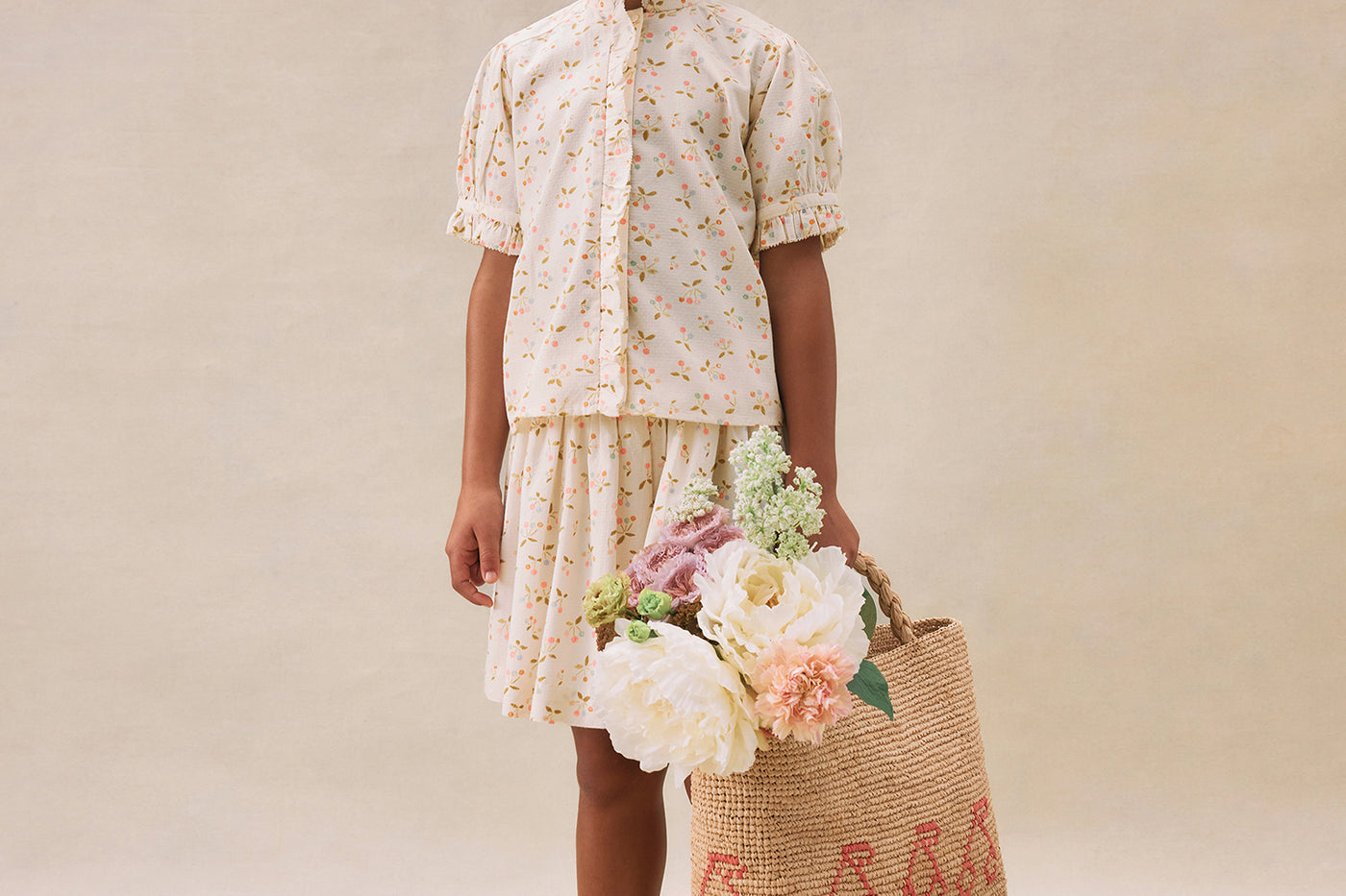 Look de niña verano 2025 Conjunto con cerezas