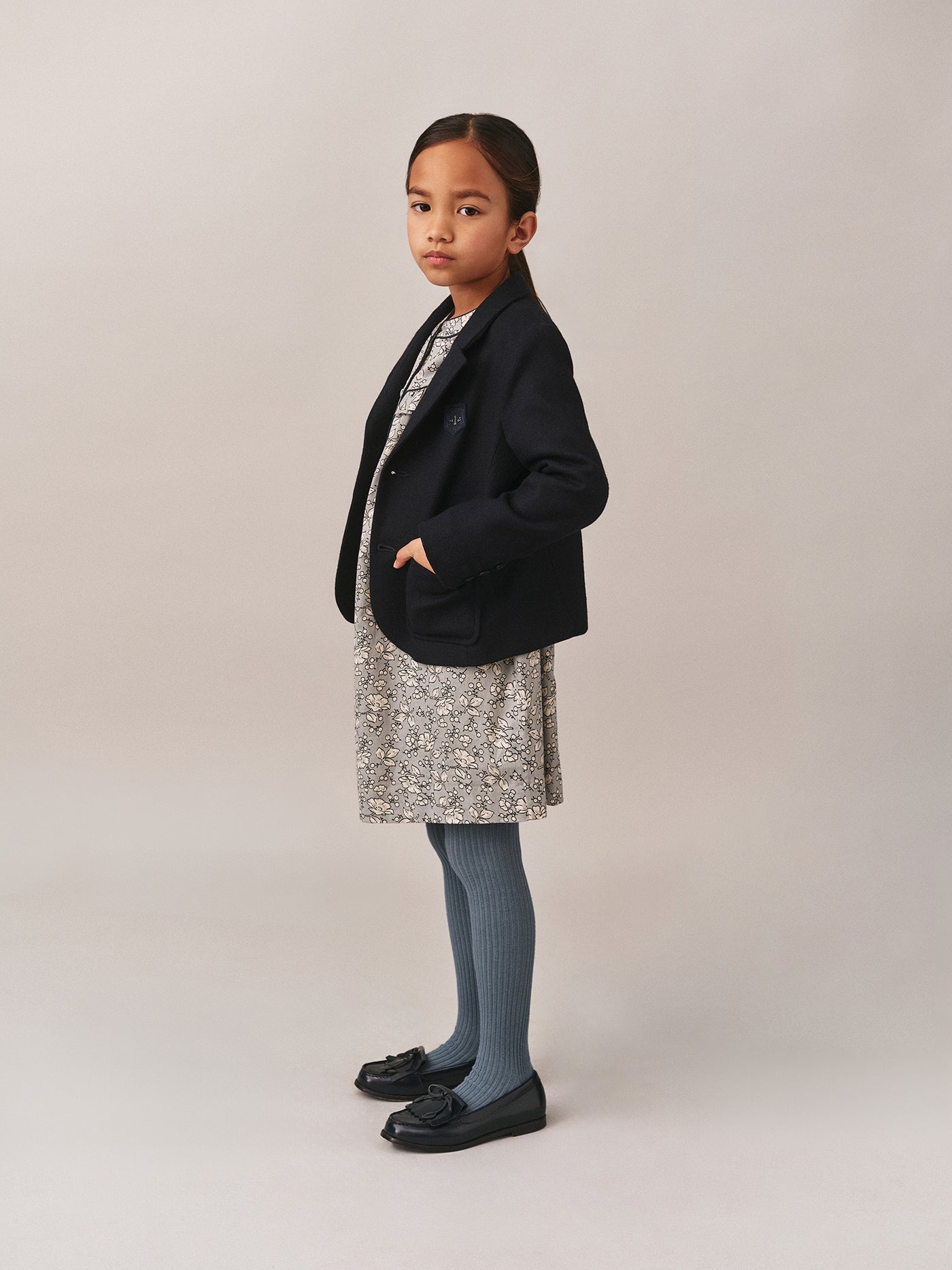 Mädchen Winterlook 2025 - Marineblaue Jacke