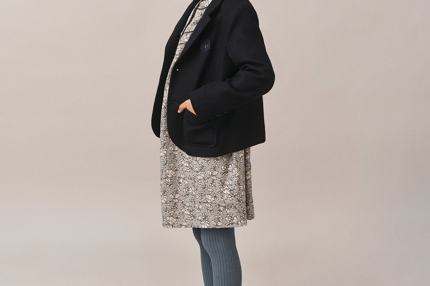 Look de niña invierno 2025 - Chaqueta azul marino