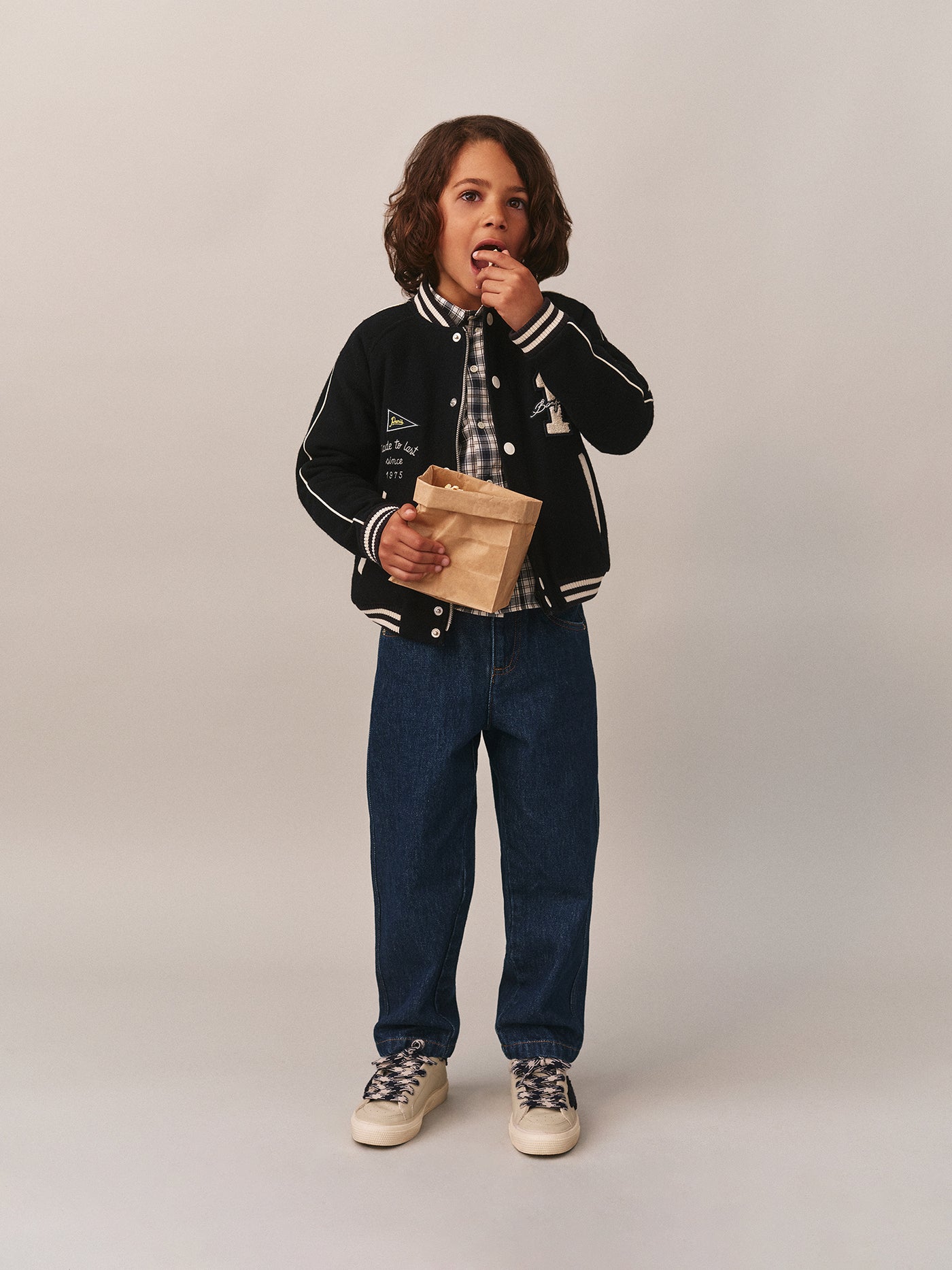 Jungen Winterlook 2025 – Paris Sweaterjacke