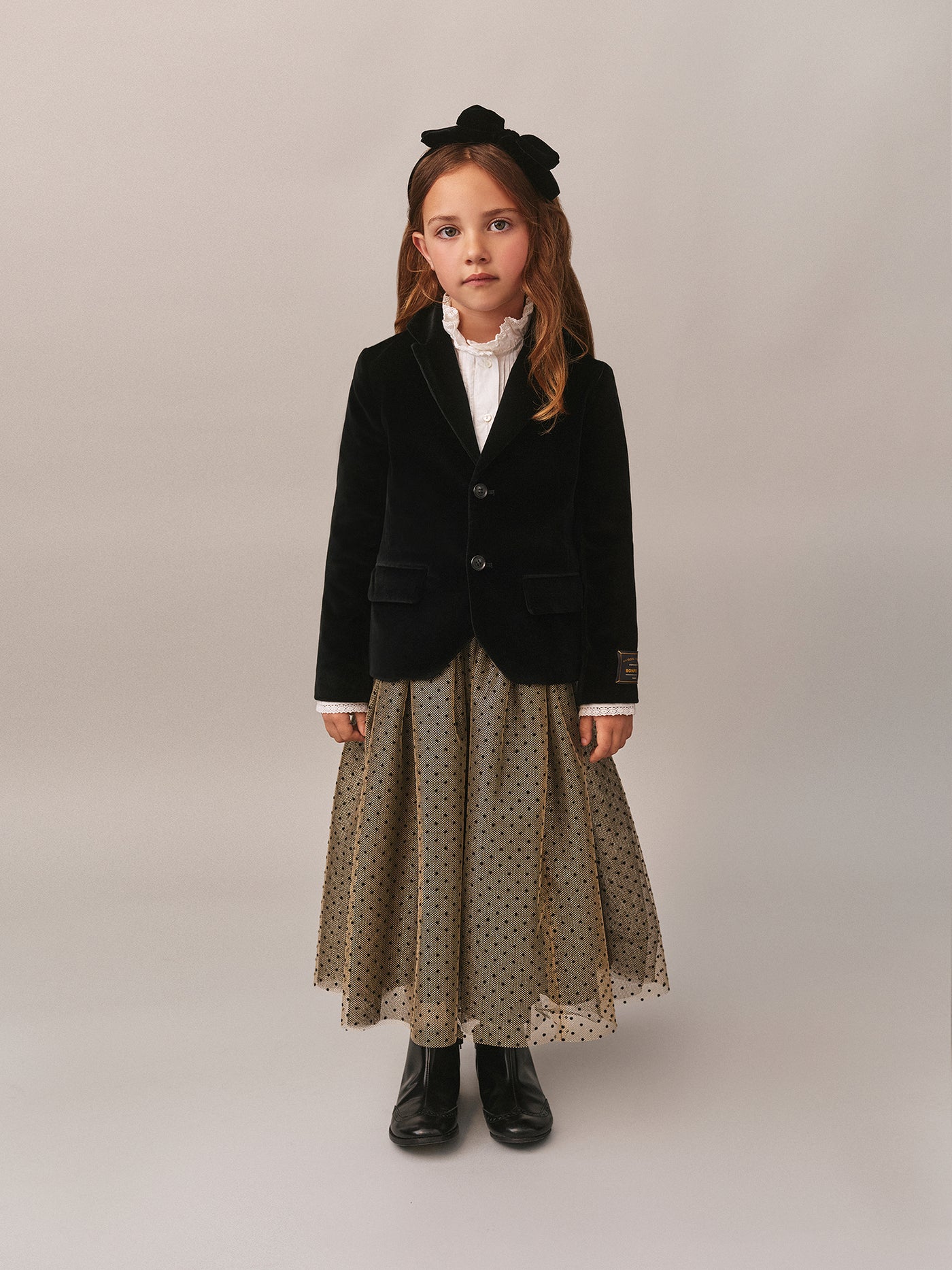 Look de niña invierno 2025 - Chaqueta de terciopelo