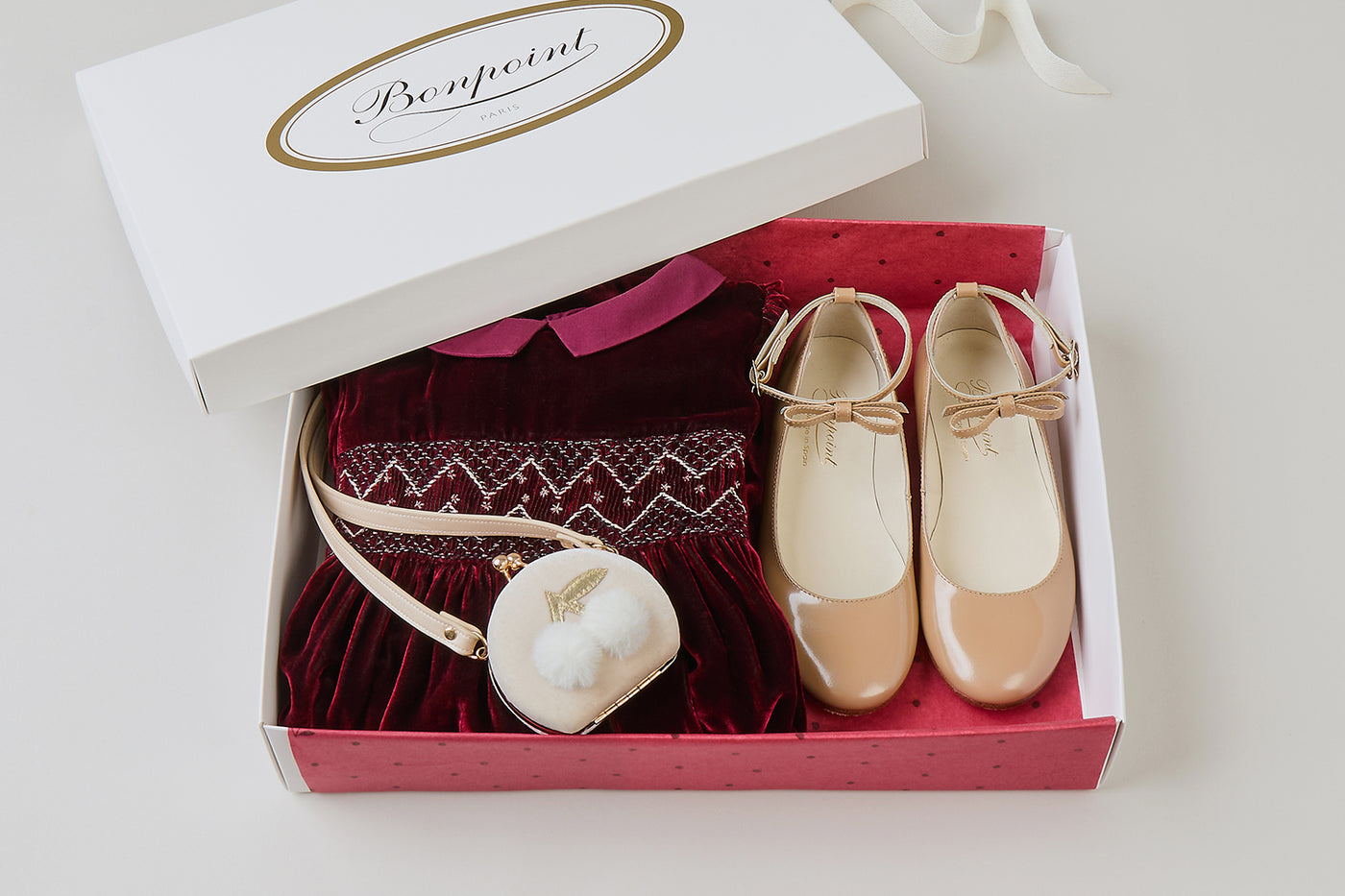 Caja regalo de Navidad para niña - Vestido de terciopelo rojo