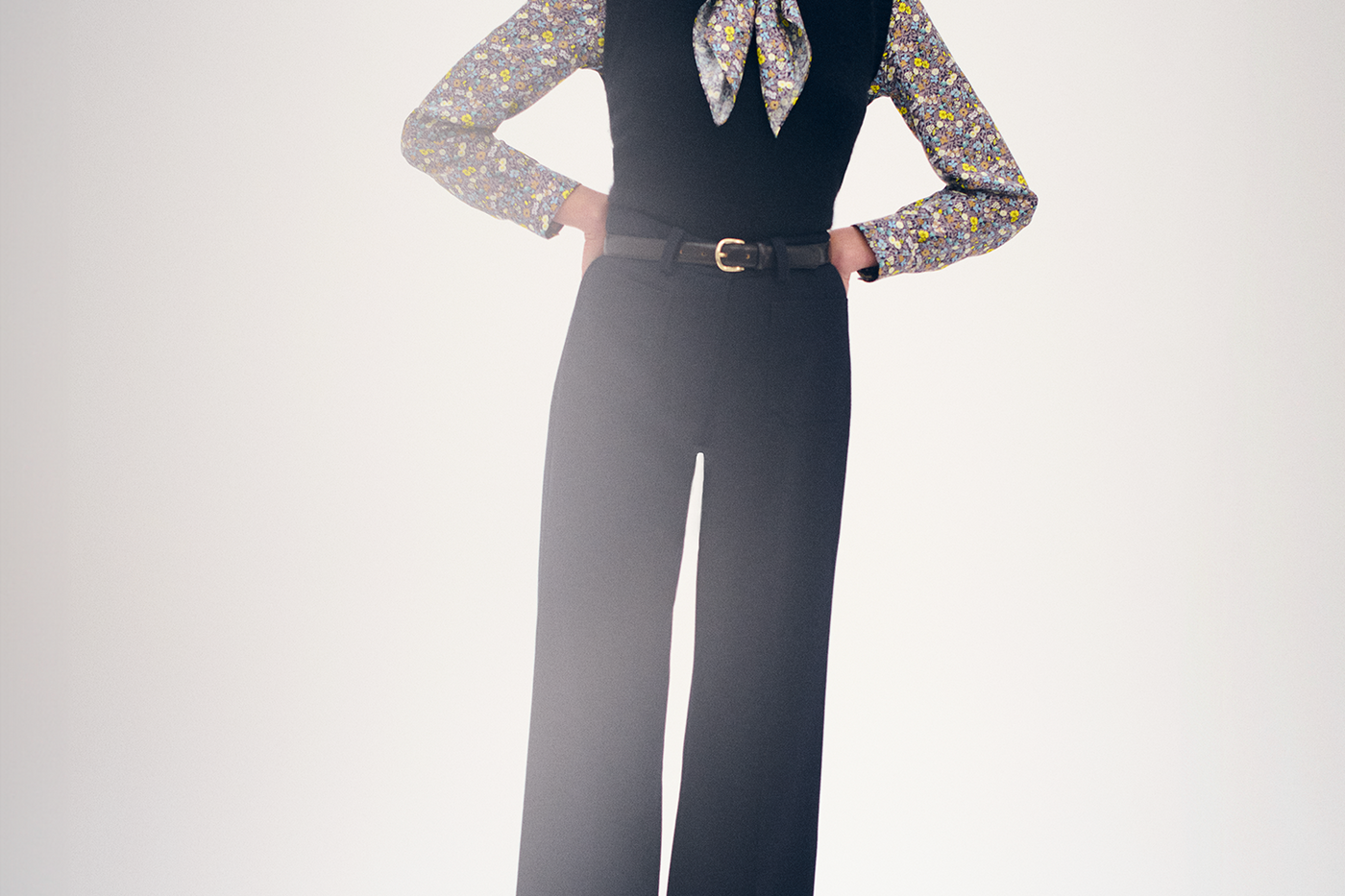 Invierno 2024 look con pantalón Gassman de mujer