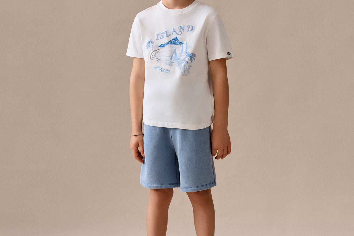 Look niño Verano 2026 - Camiseta estampado Island
