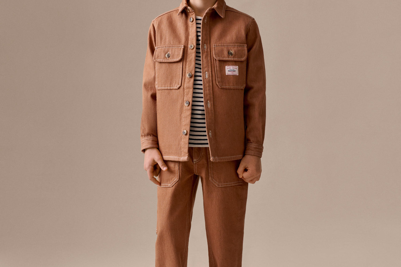 Look de niño verano 2026 - Pantalón vaquero de pernera ancha