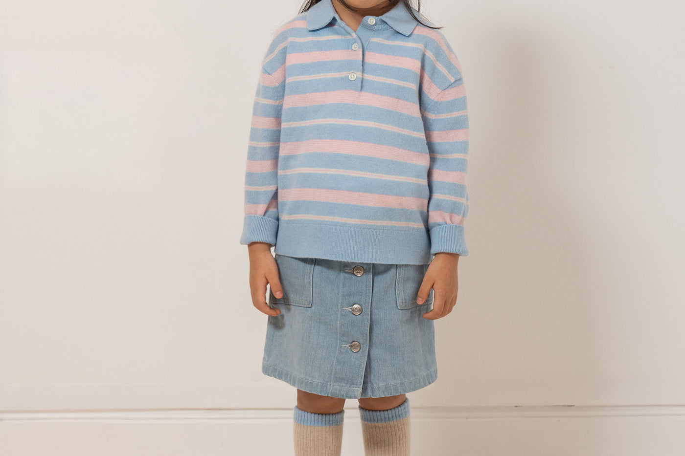 Look de niña Bonpoint x Guest in Residence - Jersey de rayas de cachemir