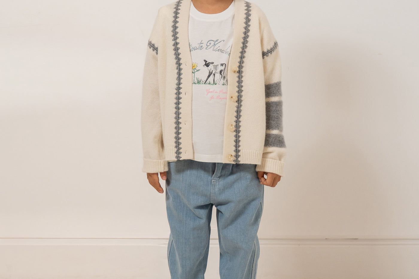 Look de niño Bonpoint x Guest in Residence - Cárdigan de cachemir