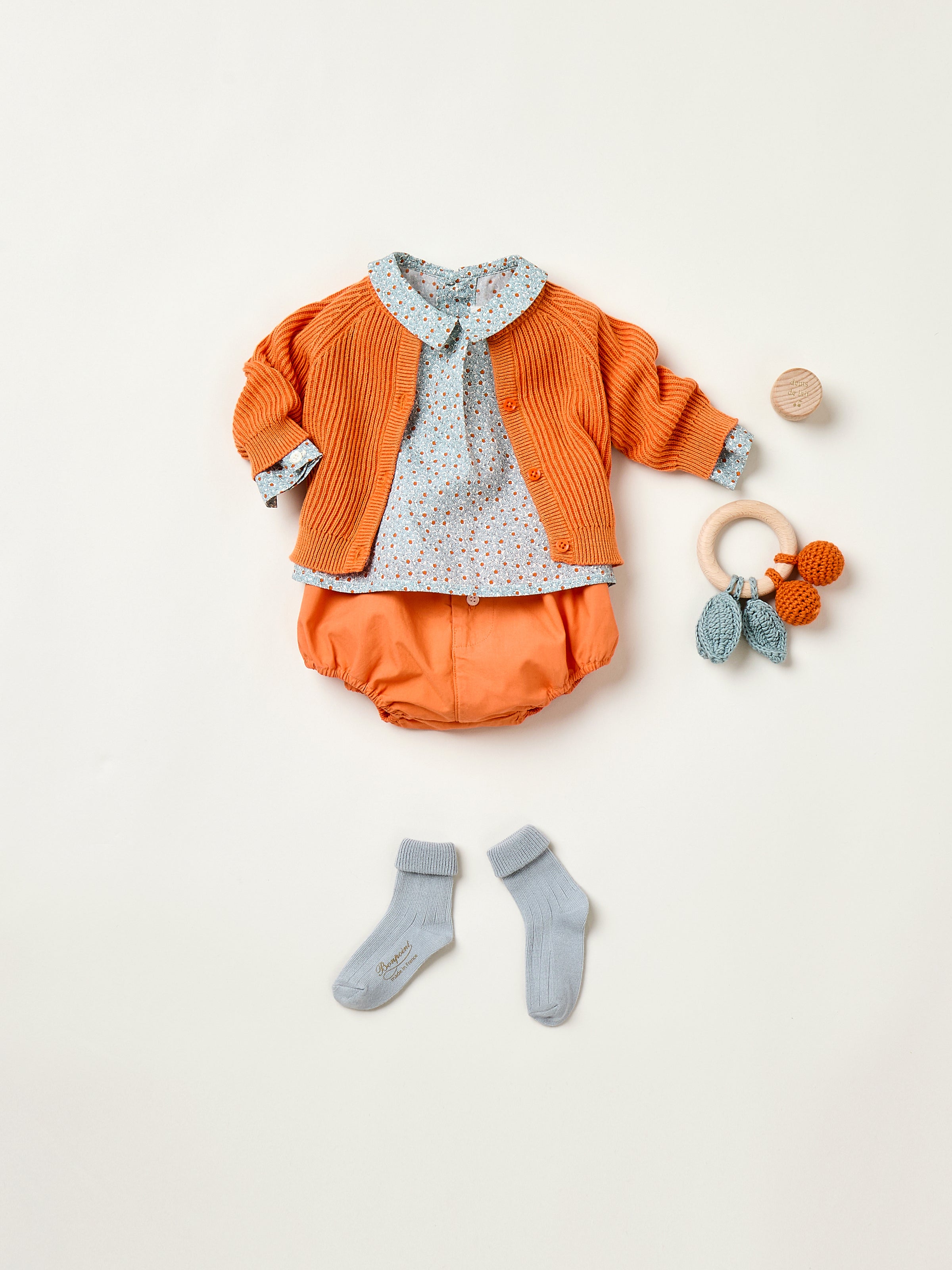 Look Naissance Eté 2025 - Cardigan et bloomer orange