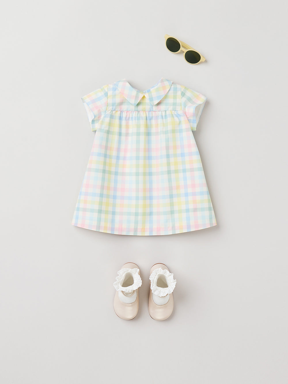 VERANO 2023 LOOK CON VESTIDO DE CUADROS DE BEBÉ NIÑA