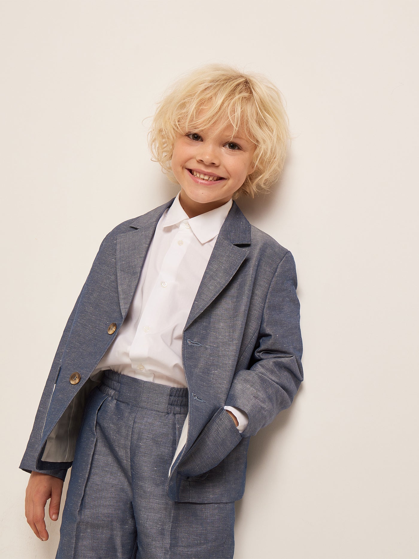 LOOK GARCON ETE 2023 VESTE GRISE