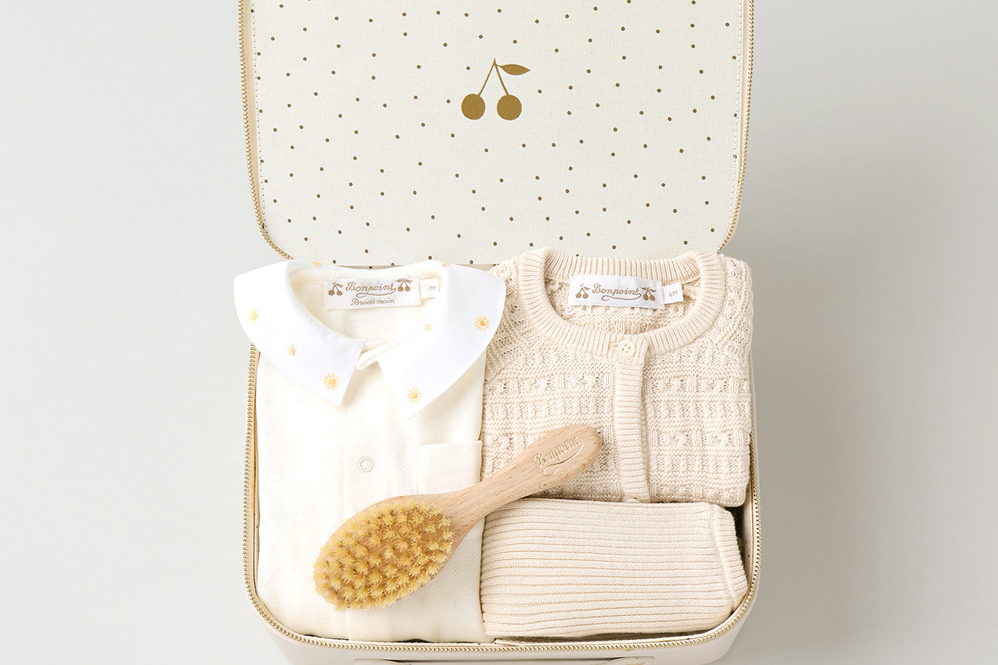 Medium unisex newborn suitcase - Embroidered-collar pajamas and fancy knit set