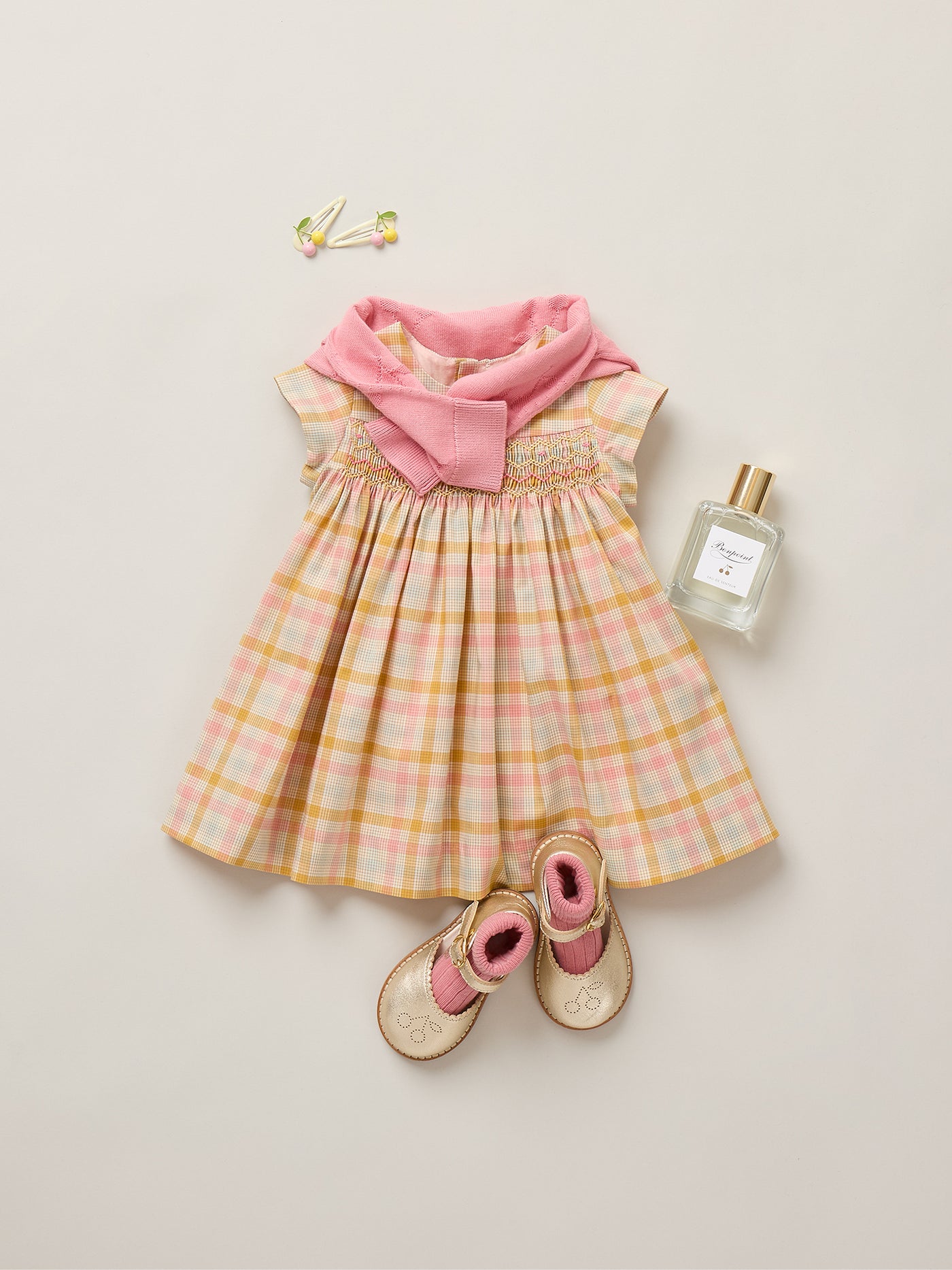 Sommerlook für Babys 2026 – Maruska-Kleid mit Smok-Karo