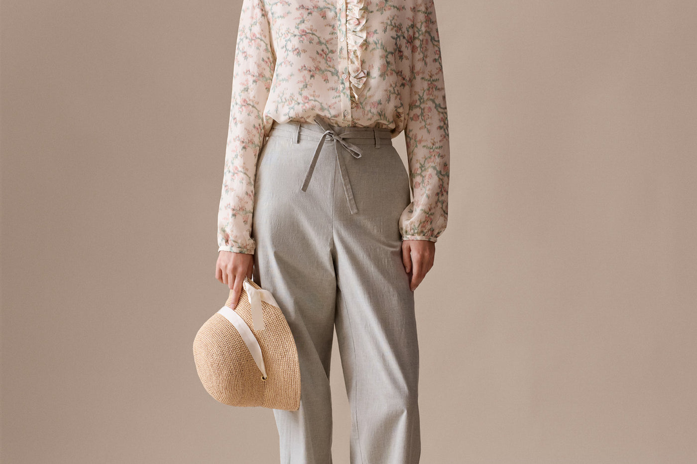 Look de mujer verano 2026 - Blusa de seda