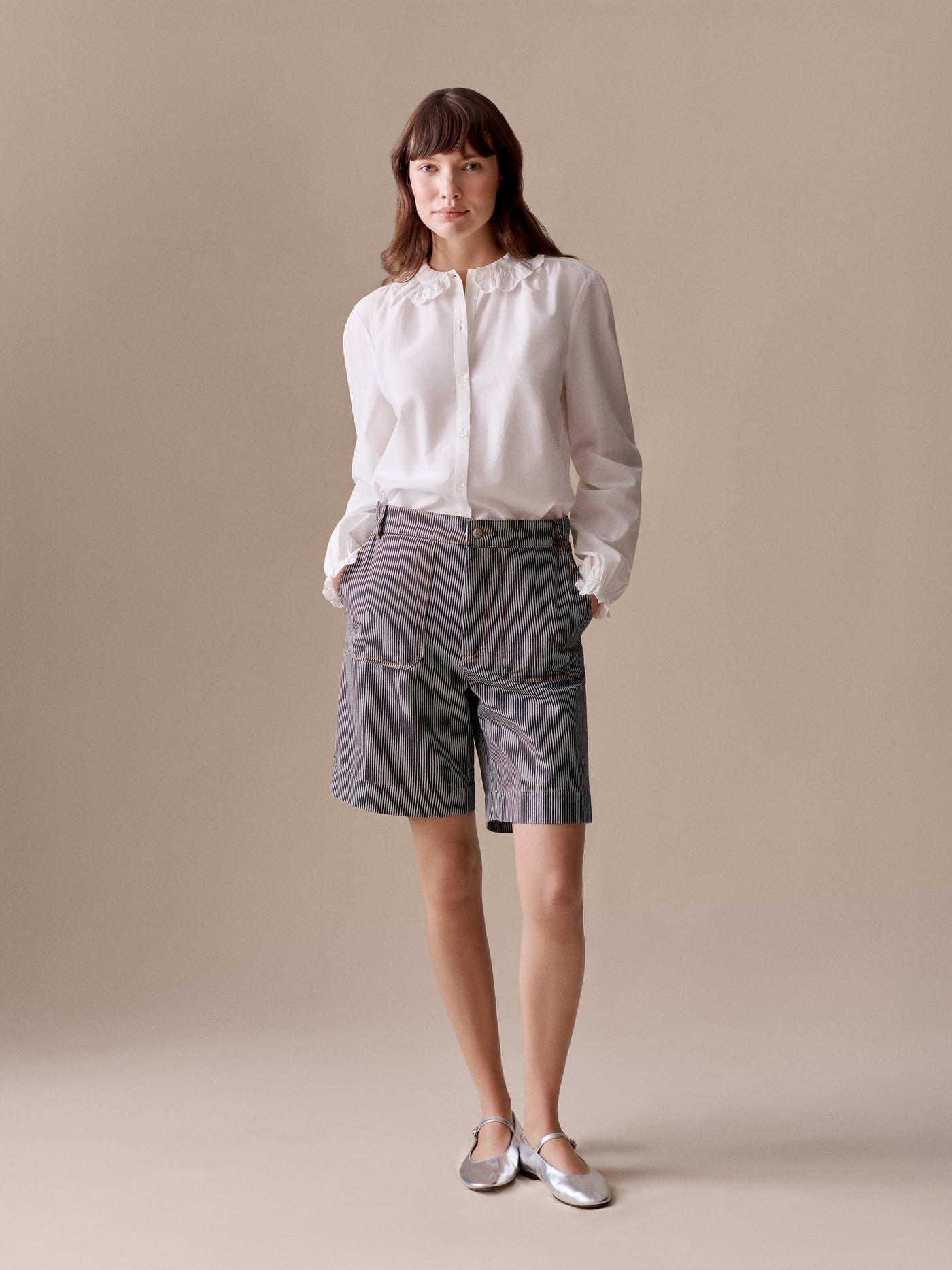 Look Mujer Verano 2026 - Blusa con volantes
