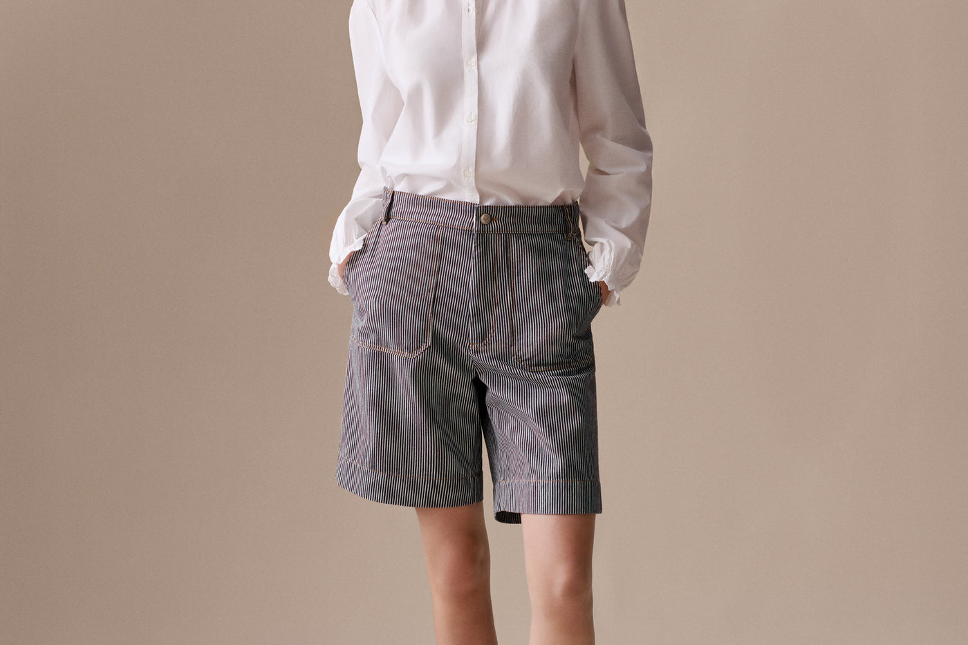 Look Mujer Verano 2026 - Blusa con volantes