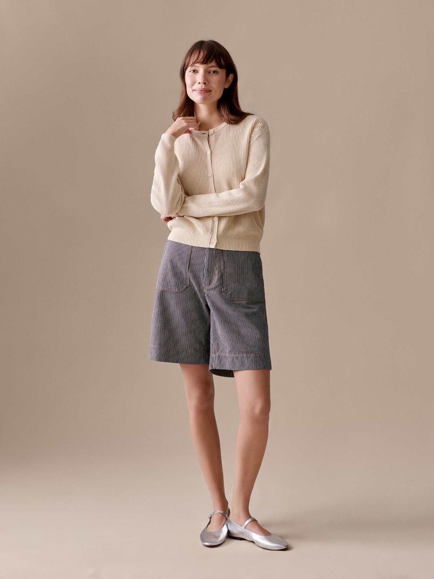Damen Sommerlook 2026 - Gestreifter Cardigan mit Zopfmuster
