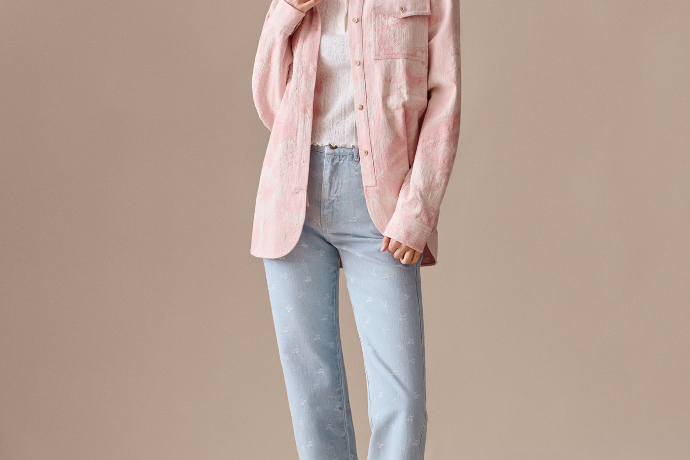 Damen Sommerlook 2026 - Jacquard-Jacke mit Gürtel