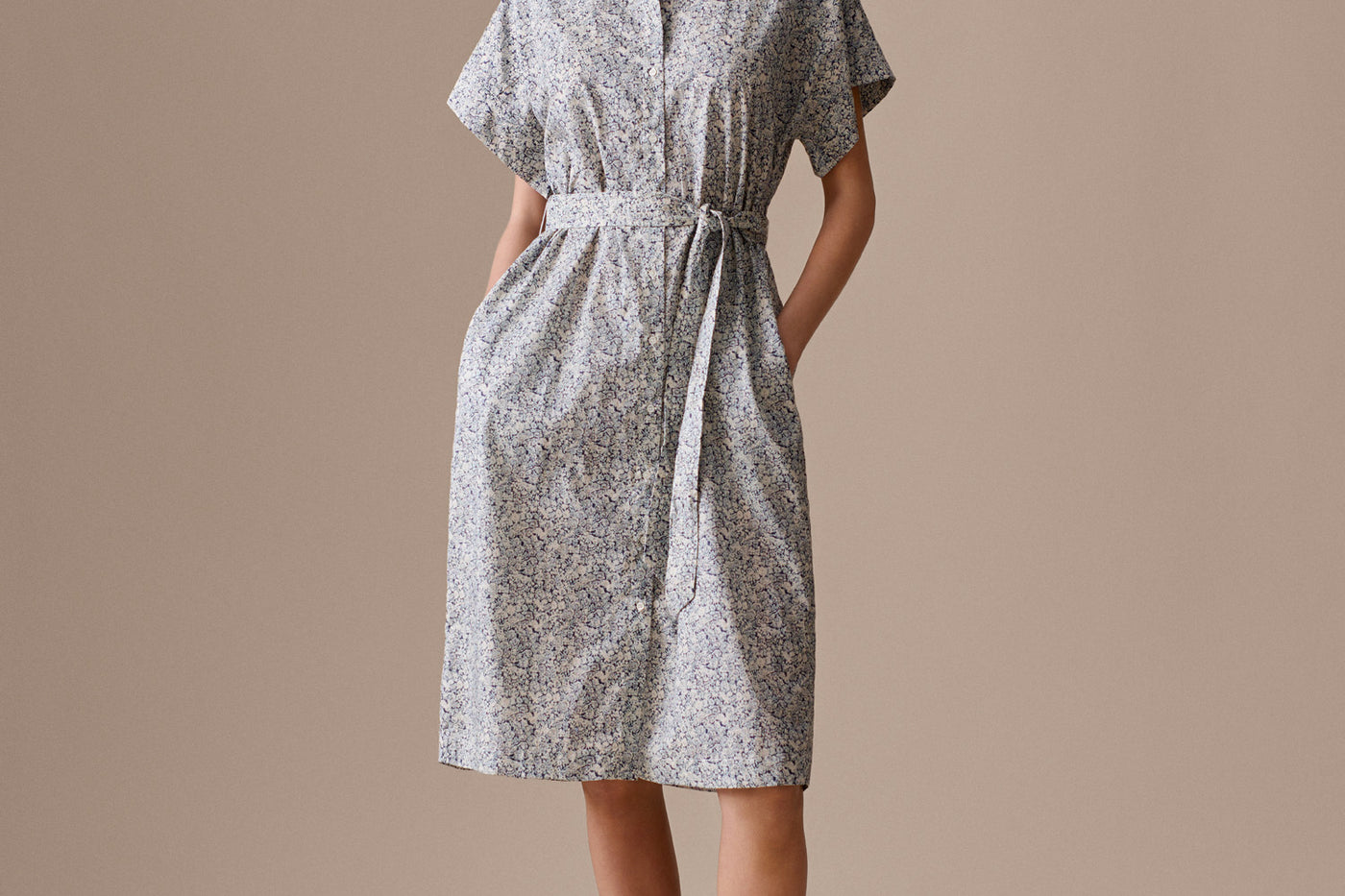 Damen Sommerlook 2026 - Kleid aus Liberty-Stoff