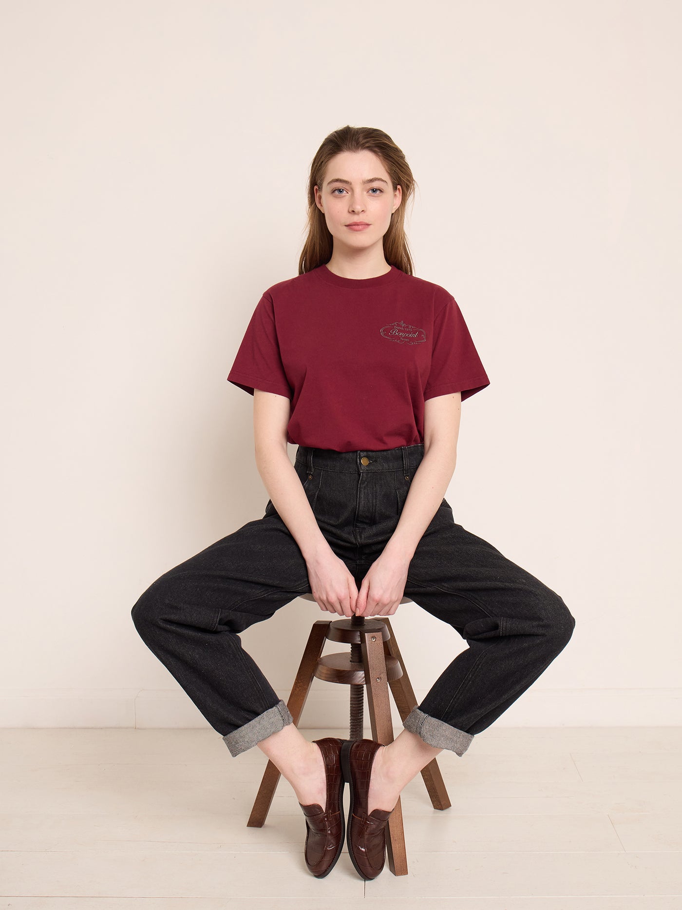Invierno 2023 look con mocasines de mujer
