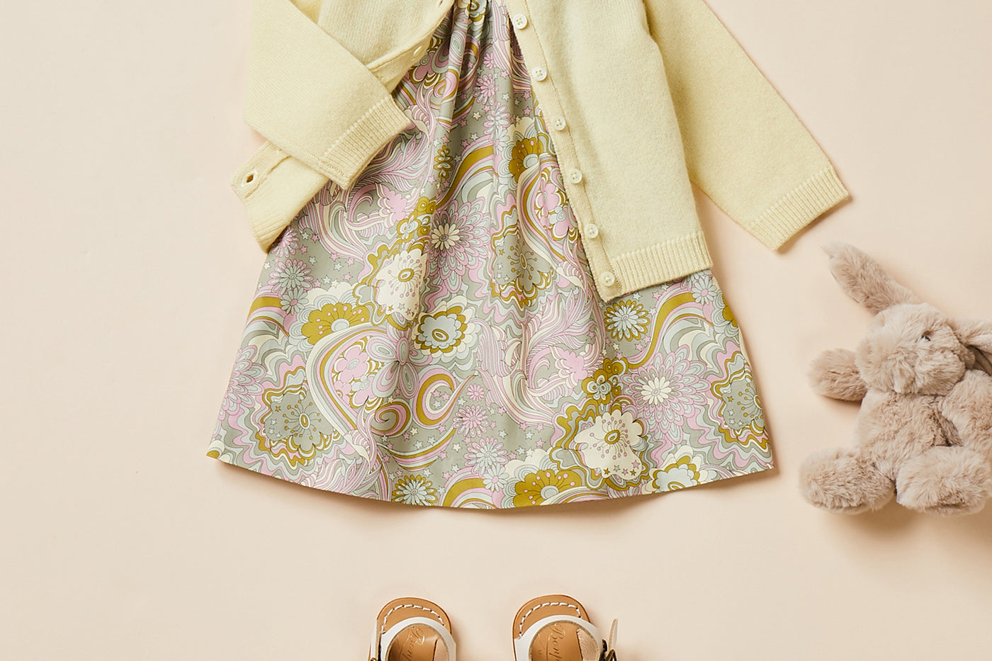 Abito fantasia look bambina estate 2024