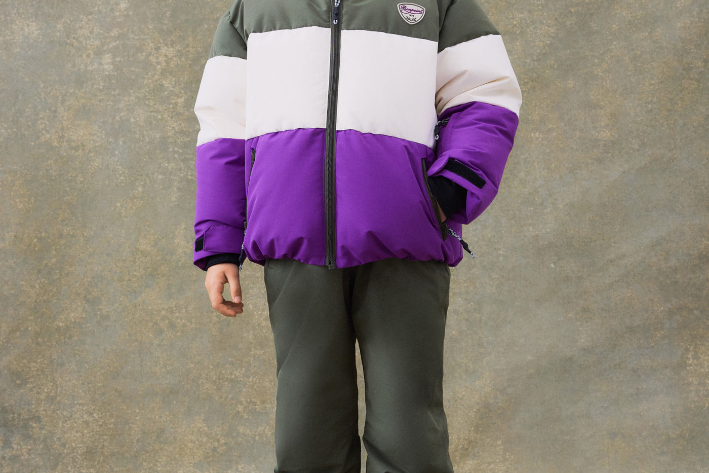 Piumino da sci per bambina look inverno 2024