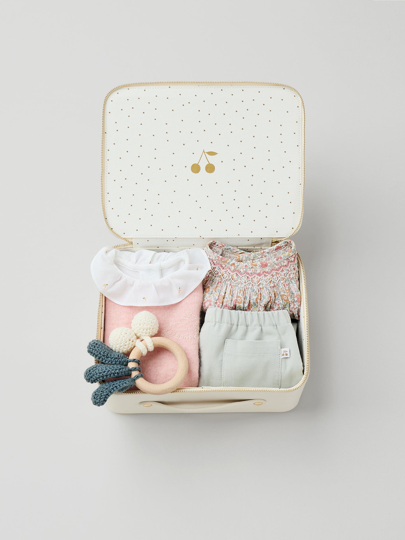 Medium newborn suitcase for girl - Winter 2024