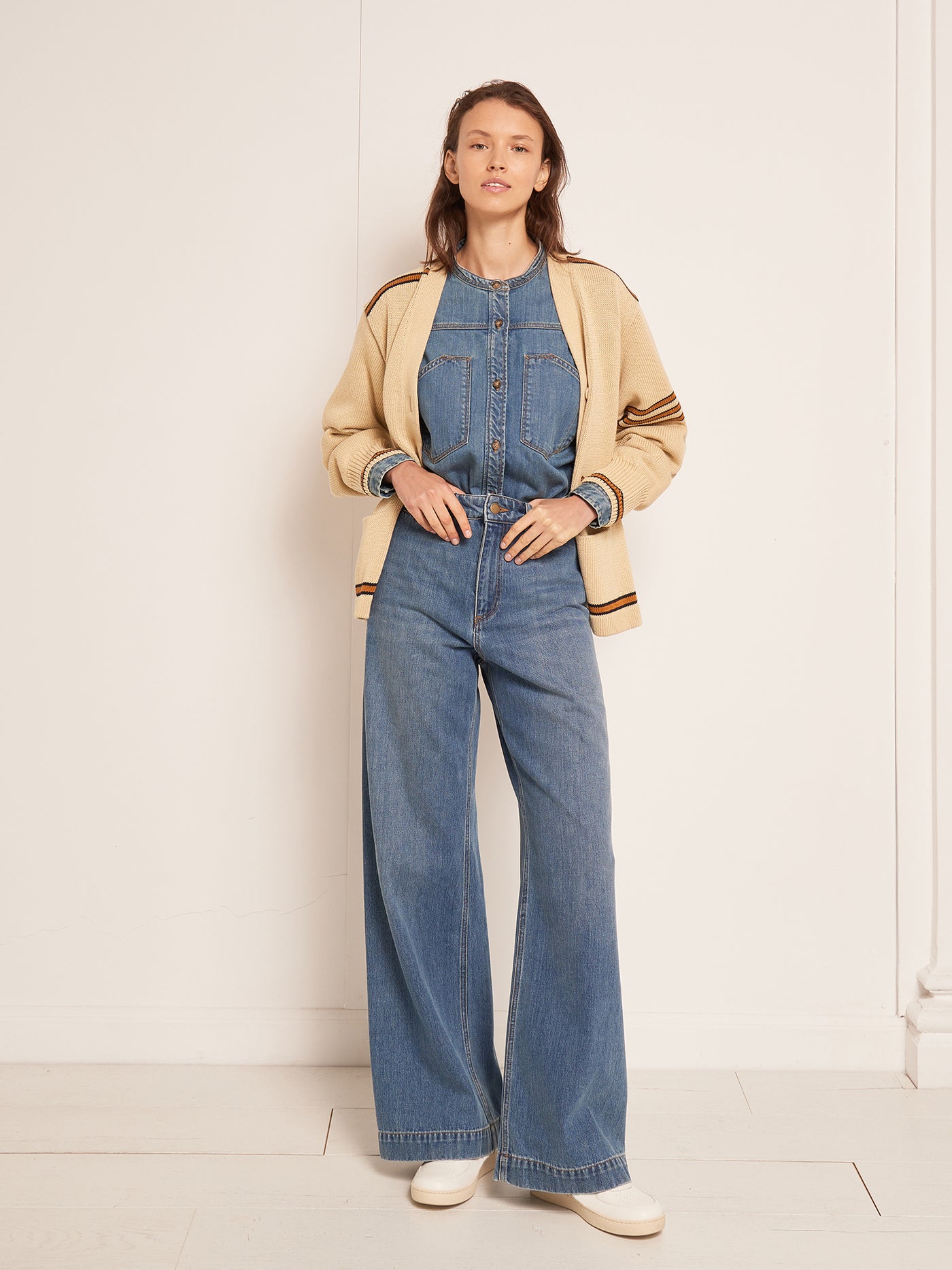 SUMMER 2023 WOMAN'S LOOK TOTAL DENIM