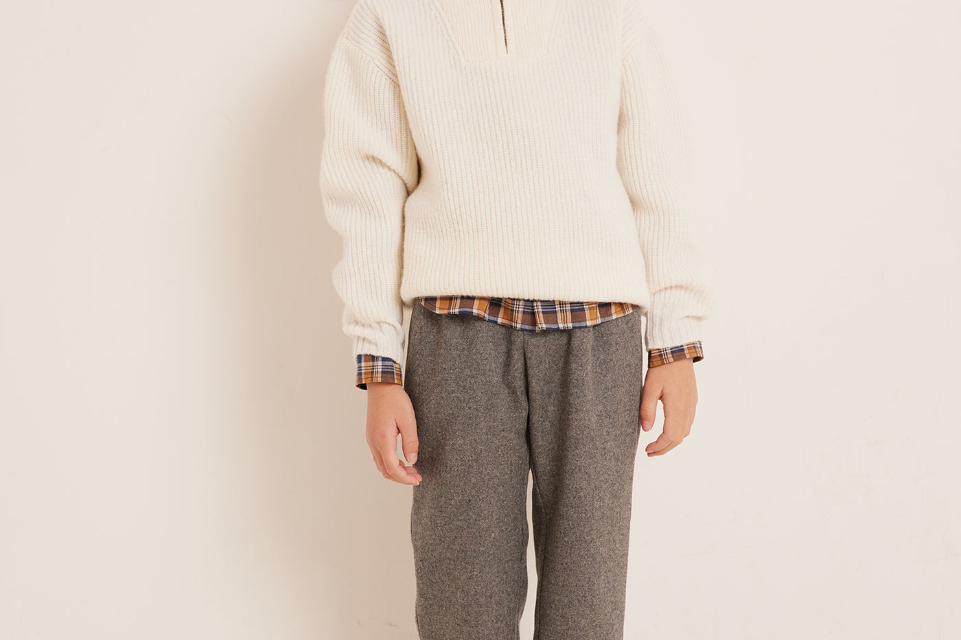 Winter 2023 boy's look high collar sweater