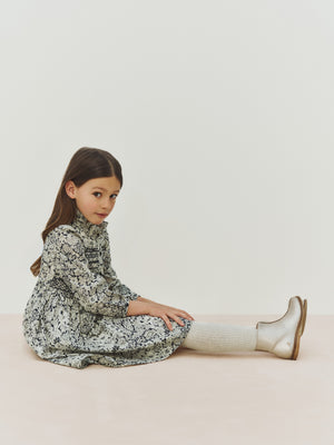 Kleid Marjolaine aus Liberty-Stoff gesmokt und handbestickt aus Bio-Baumwolle