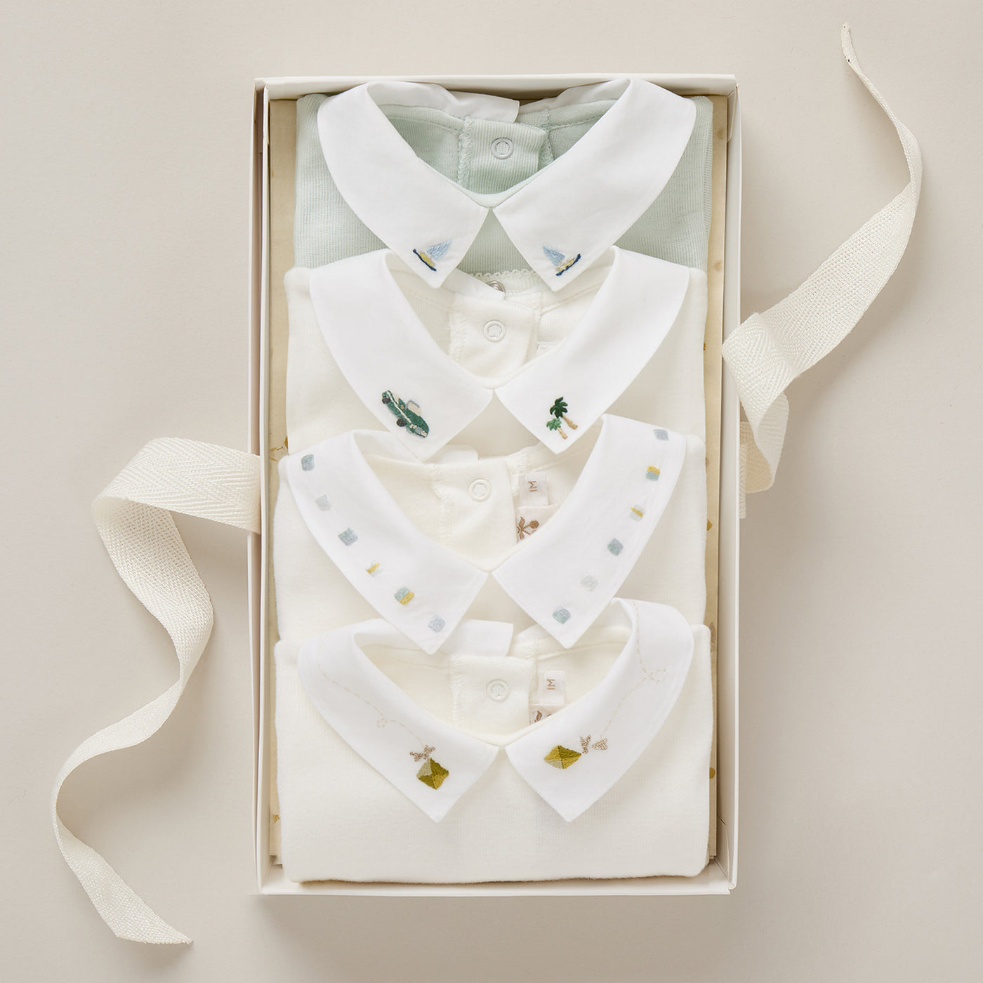 DER BESTICKTE KRAGEN-BODYSUIT