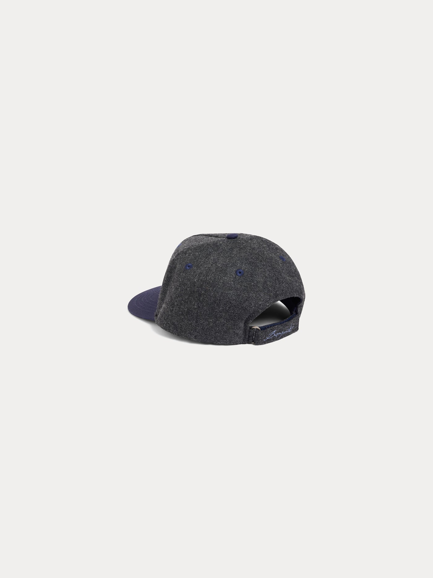 Boston-Cap mit Paris-Stickerei