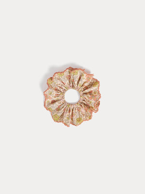 Lilium Scrunchie aus besticktem Liberty-Stoff aus Bio-Baumwolle