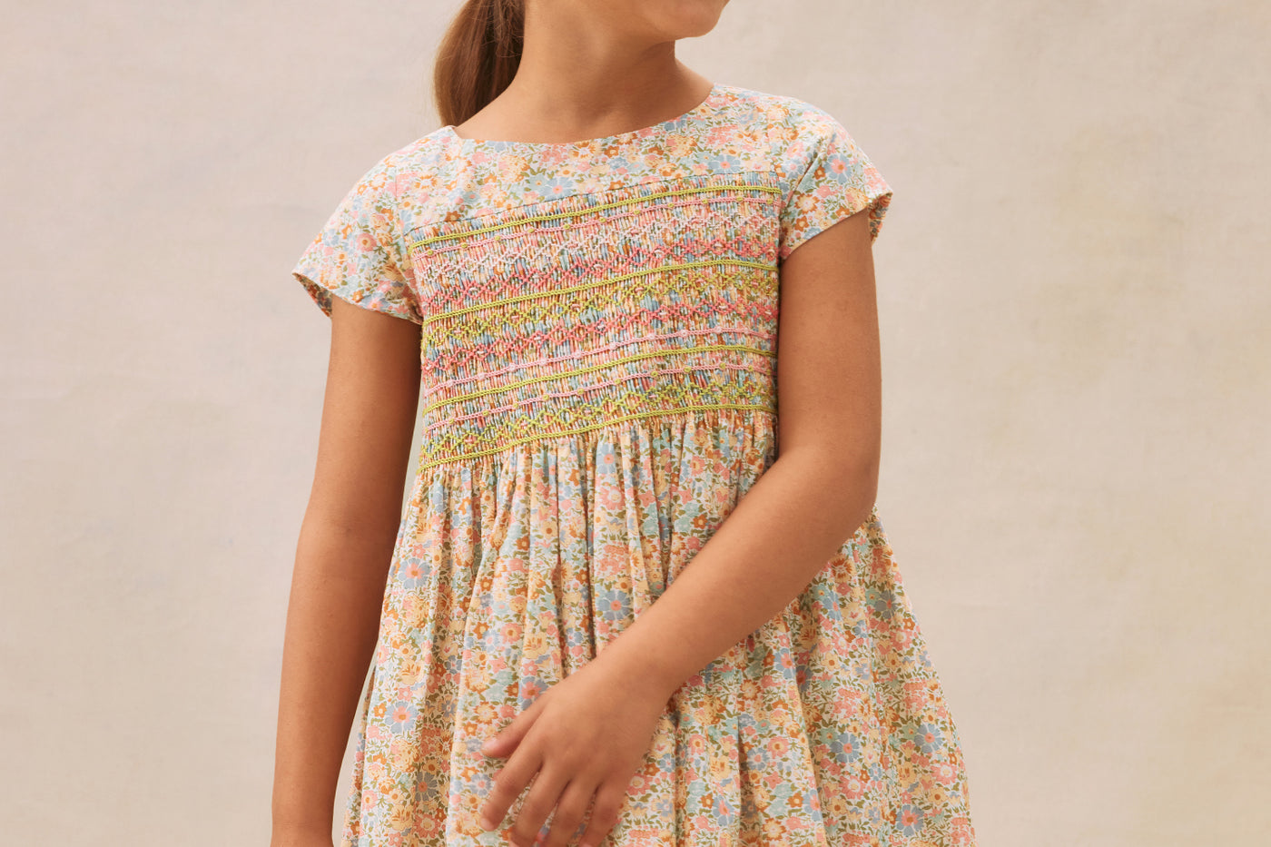 Look de niña verano 2025 Vestido Duchesse