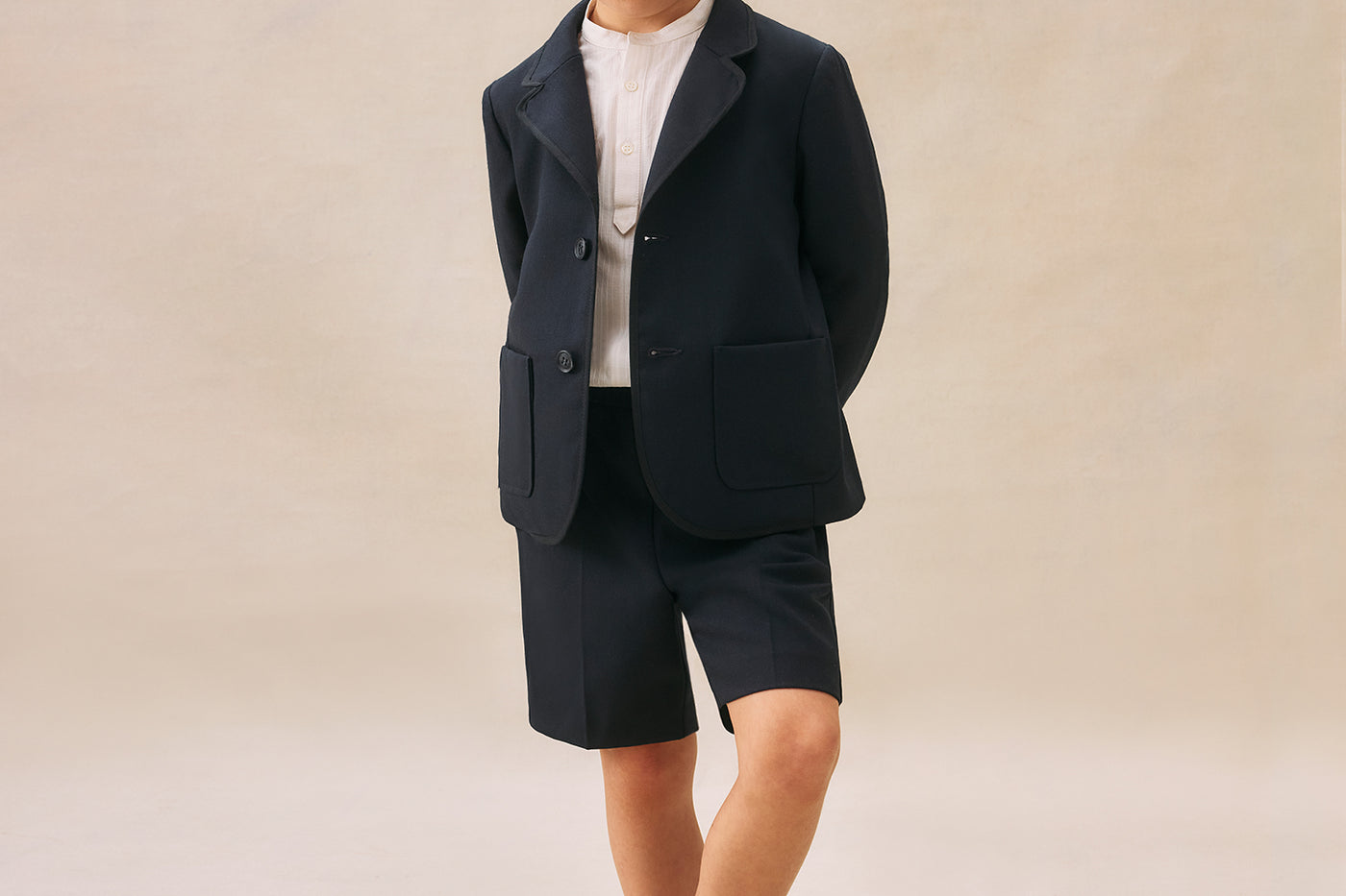 Look de niño verano 2025 Traje negro