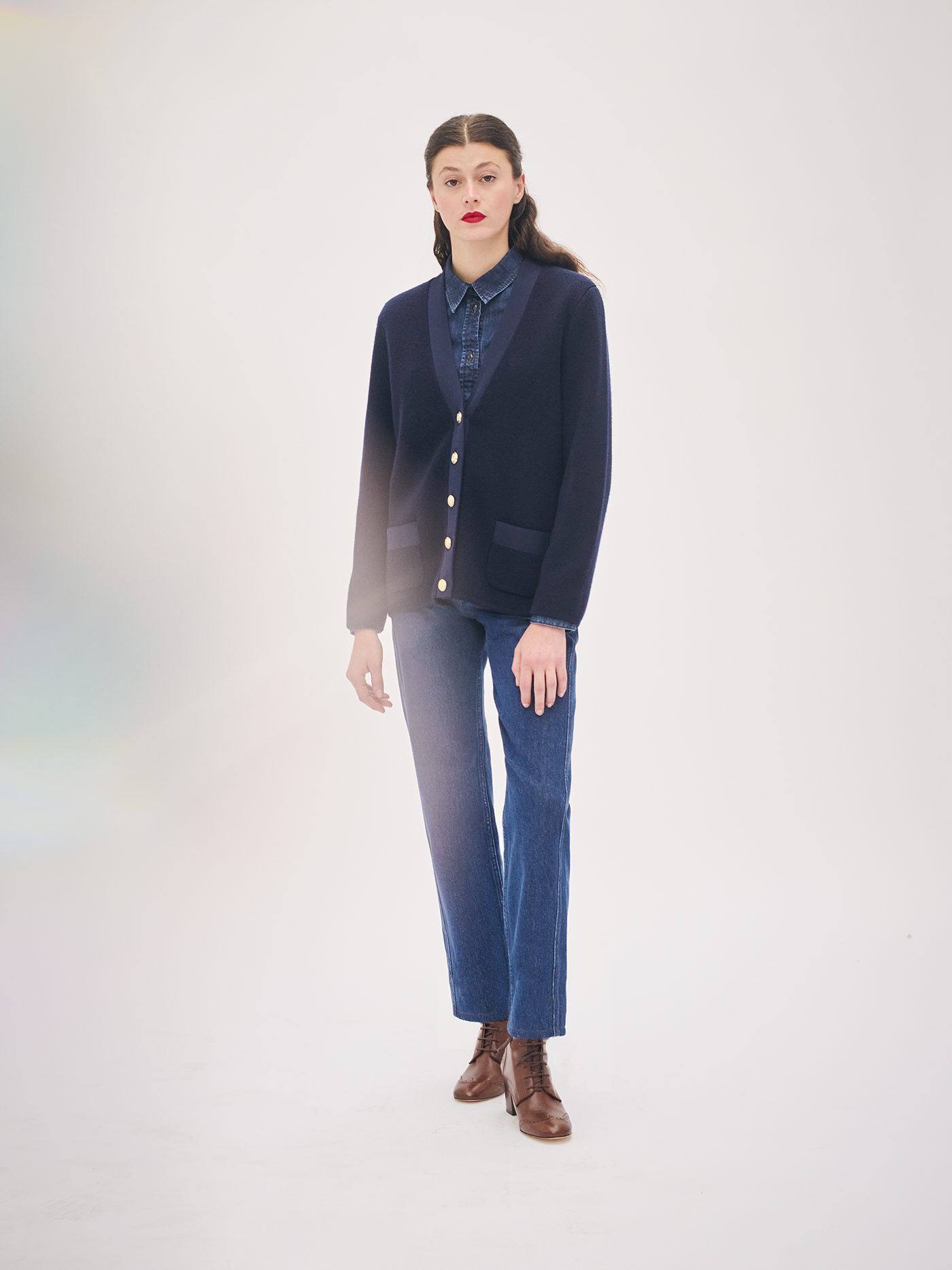 Invierno 2024 look con cárdigan Grant de mujer