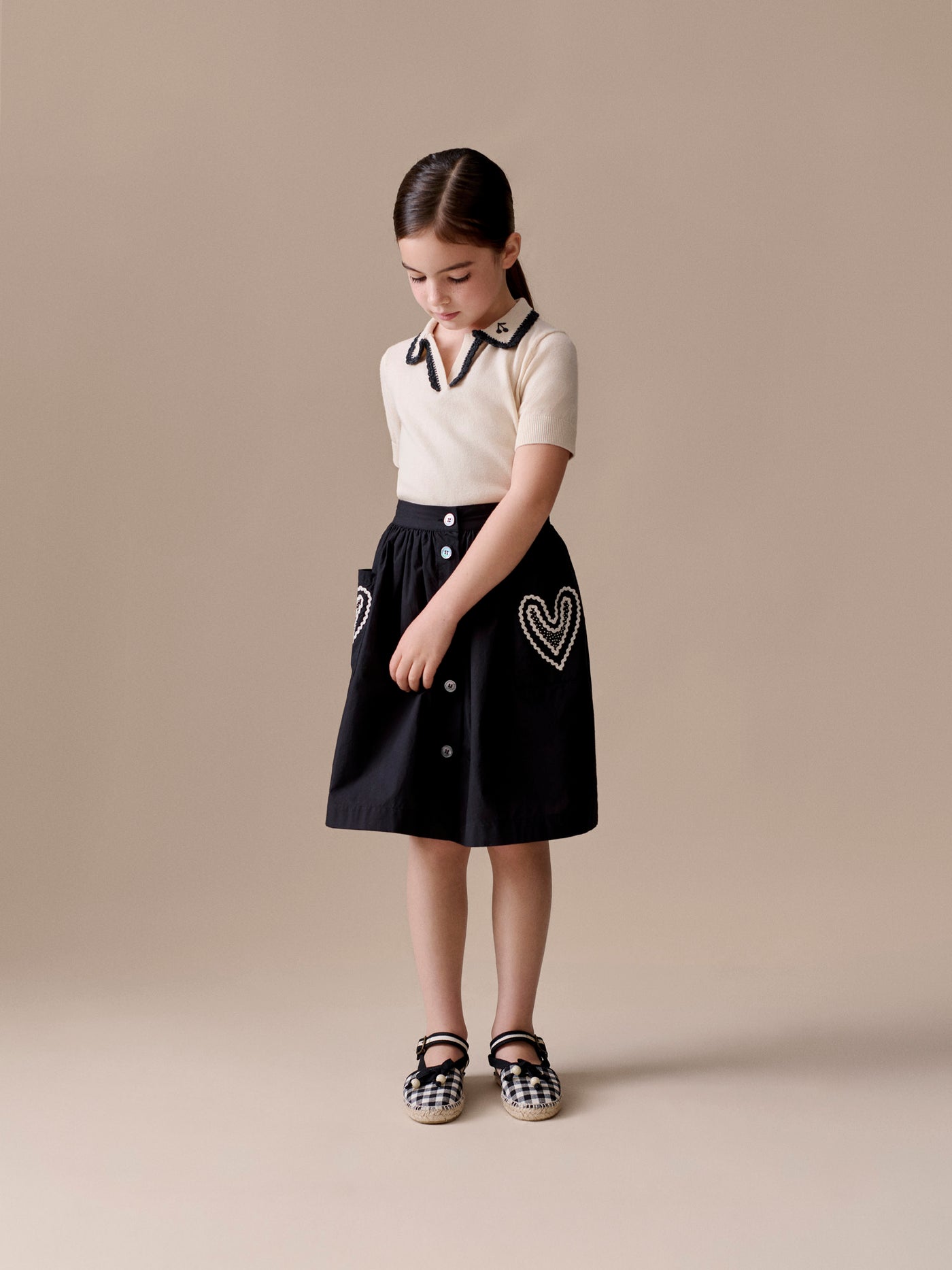 Look Fille Eté 2026 - Jupe brodée à la main
