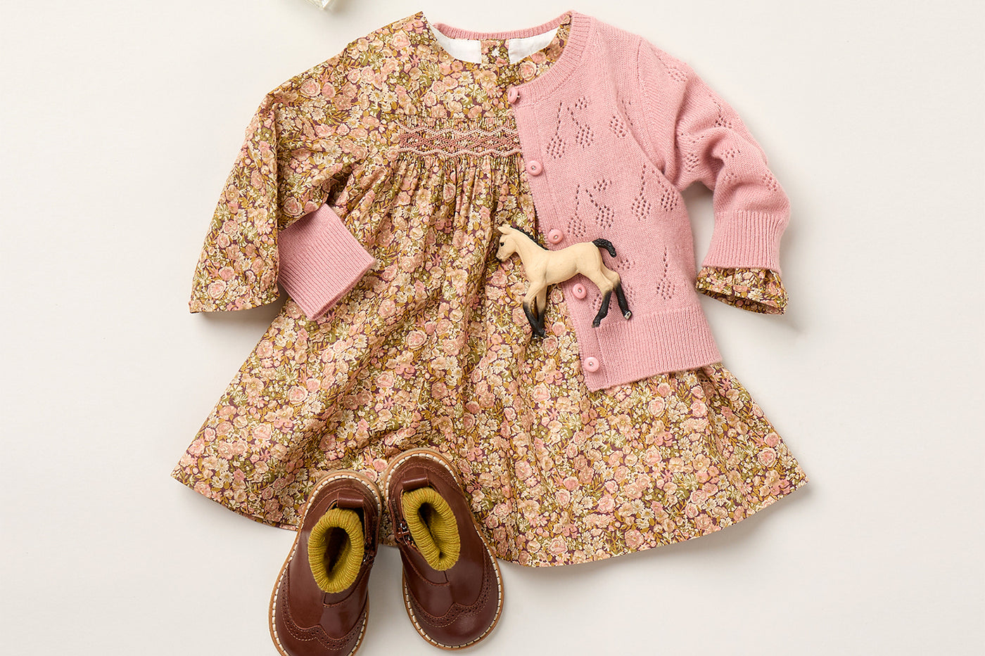 Winter 2025 Baby-Mädchen-Look - Felicie Liberty gesmoktes Kleid