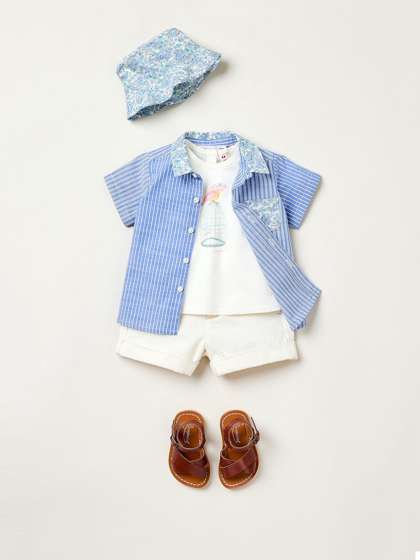 Verano 2025 Look de bebé niña - Camisa de patchwork y bob floral