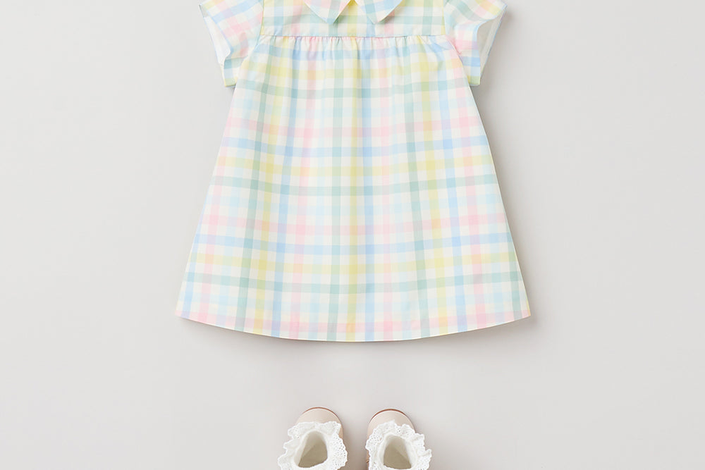VERANO 2023 LOOK CON VESTIDO DE CUADROS DE BEBÉ NIÑA