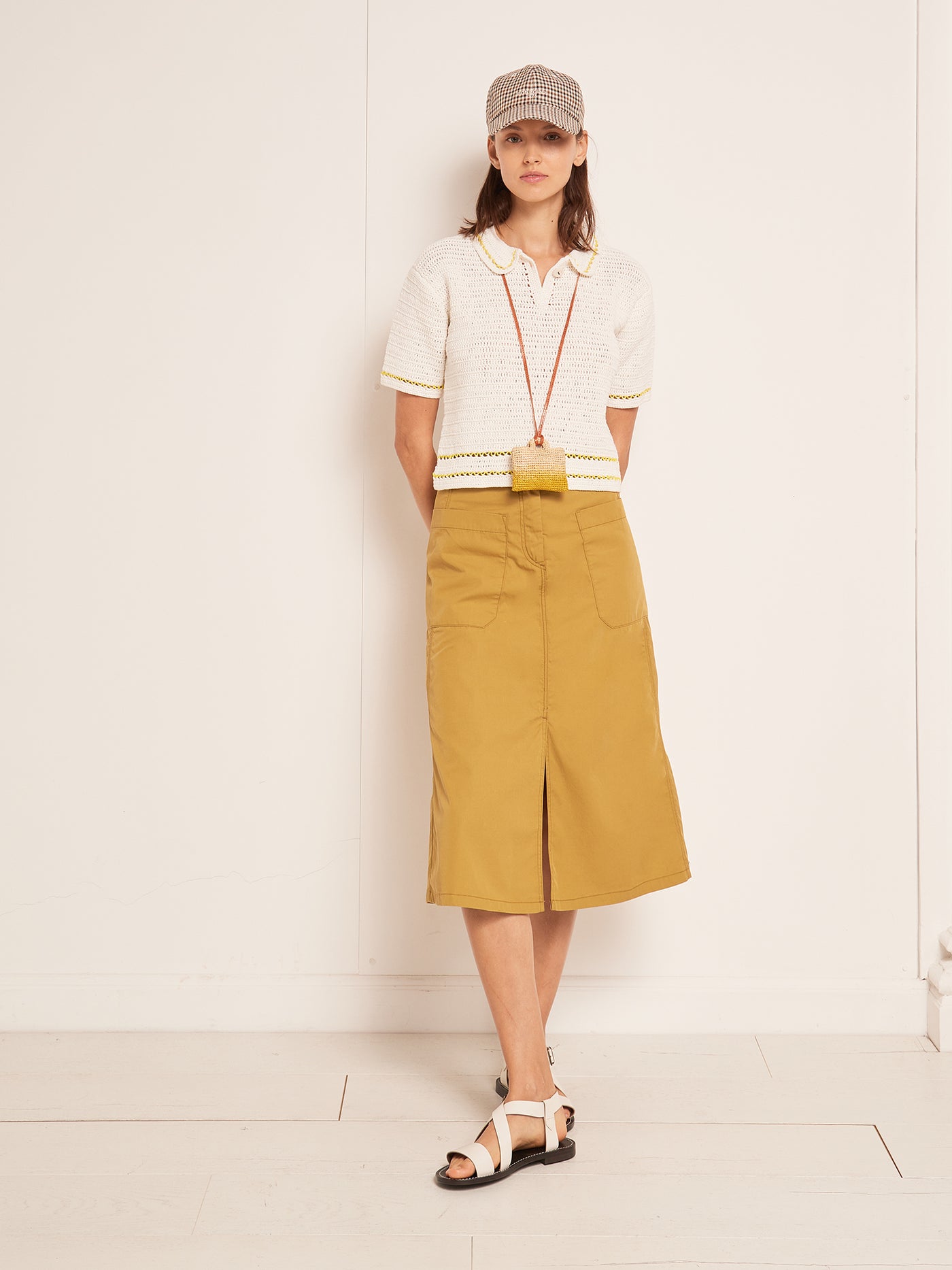 VERANO 2023 LOOK CON FALDA LARGA DE MUJER