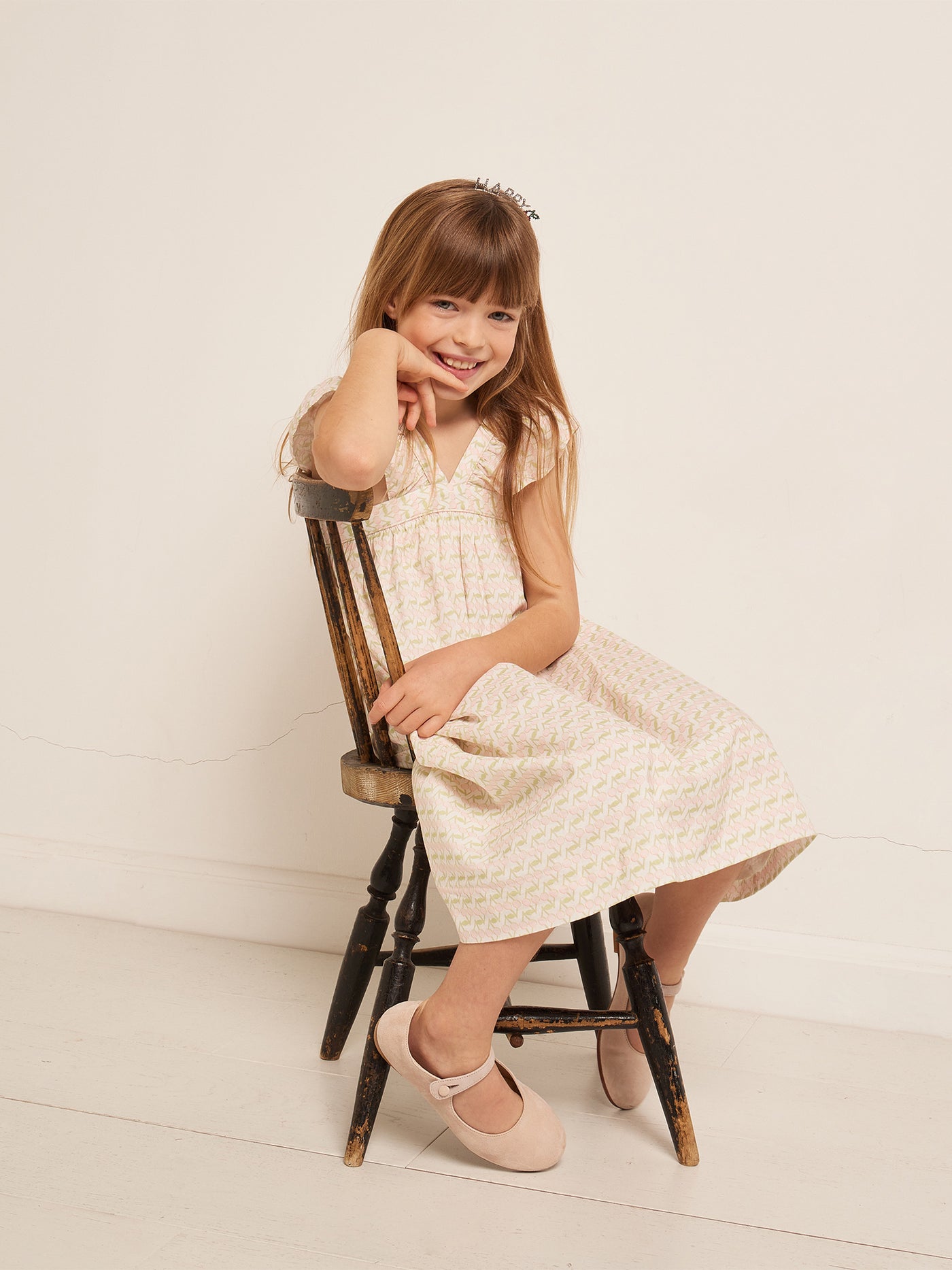 VERANO 2023 LOOK CON VESTIDO CON CEREZAS DE NIÑA