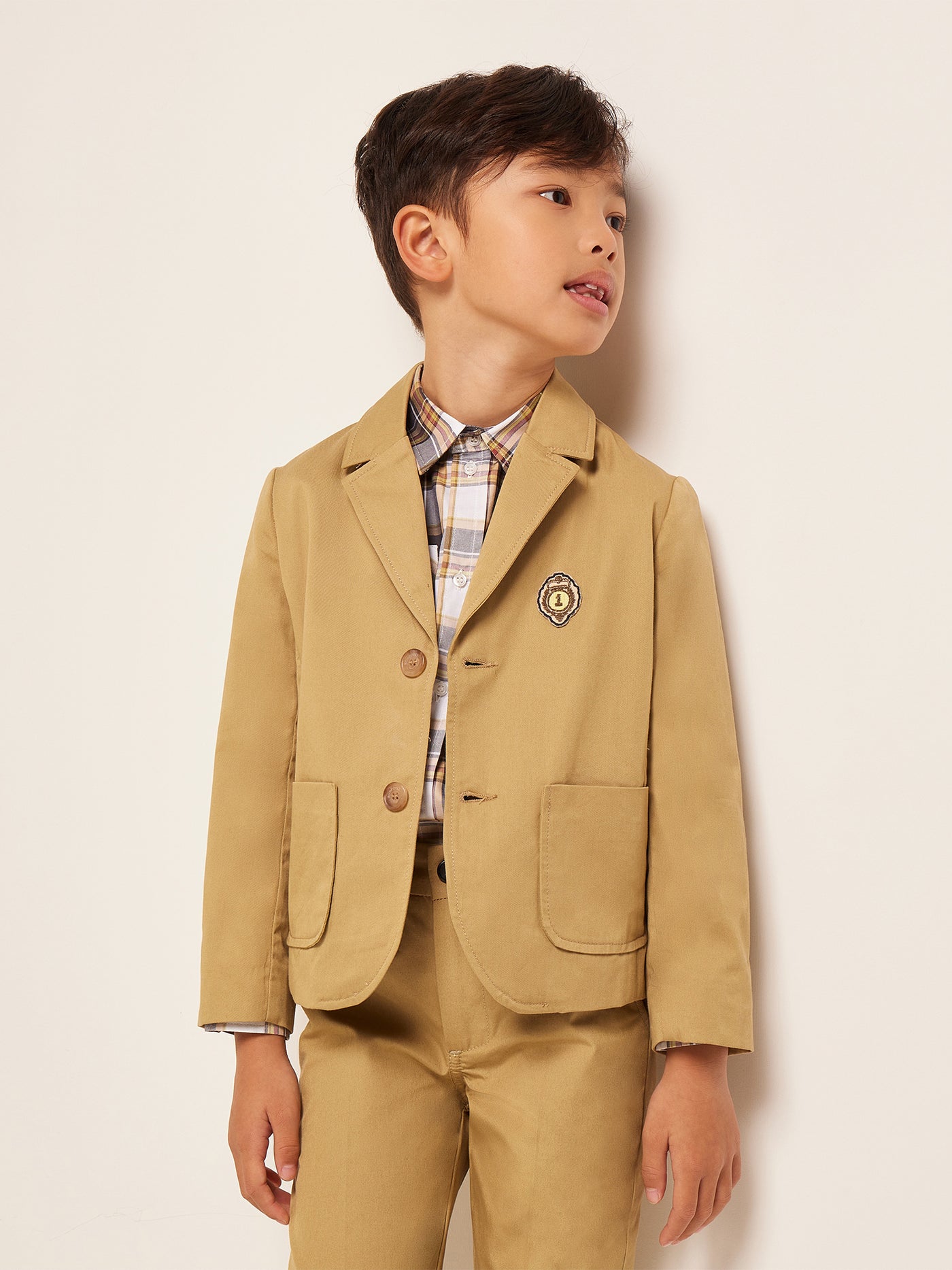 VERANO 2023 LOOK CON CHAQUETA DE SARGA DE NIÑO