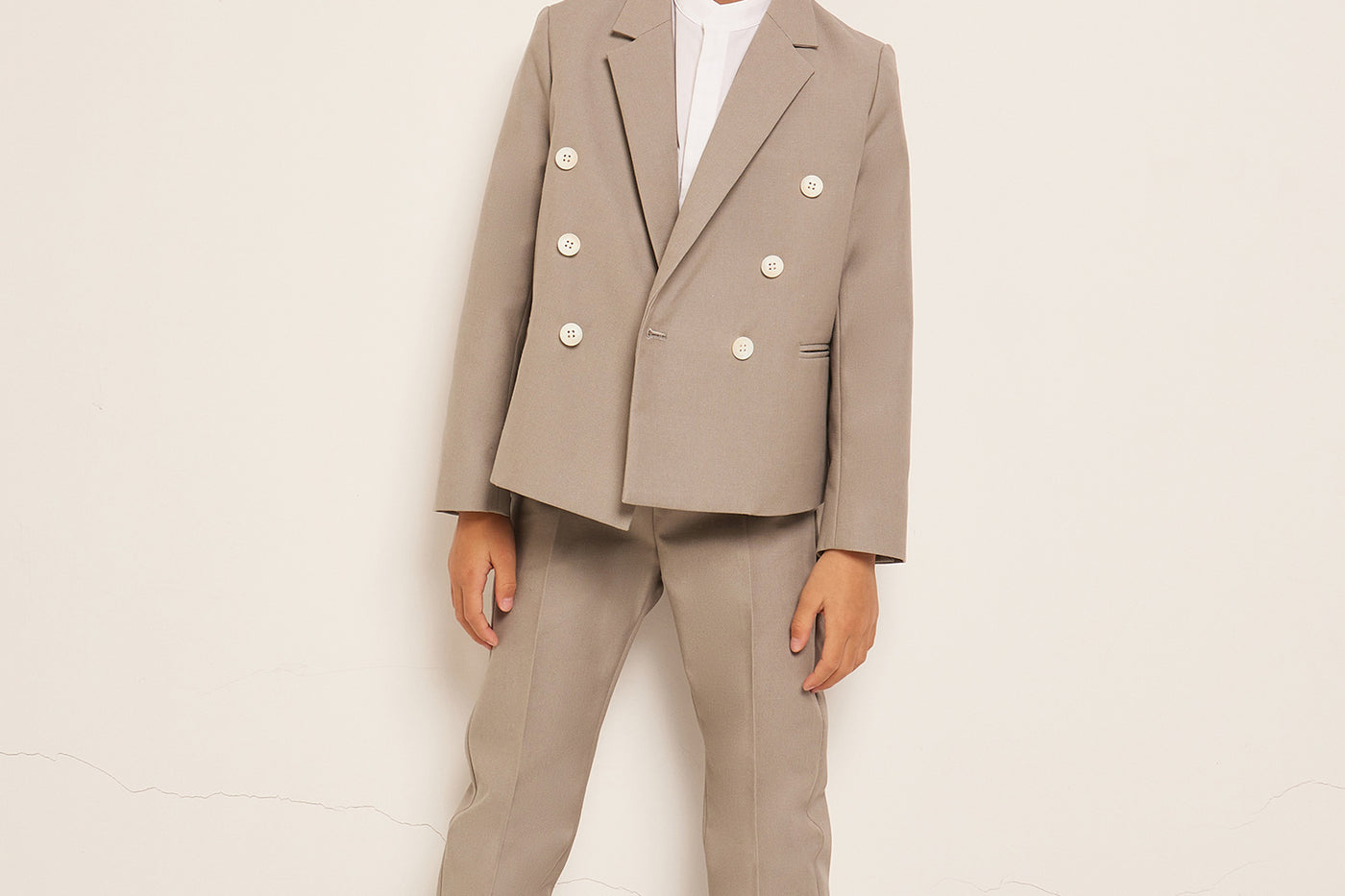 VERANO 2023 LOOK CON CHAQUETA DE CEREMONIA DE NIÑO