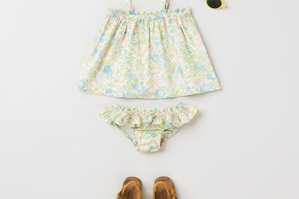 VERANO 2023 LOOK CON BLUSA ESTAMPADA DE BEBÉ NIÑA