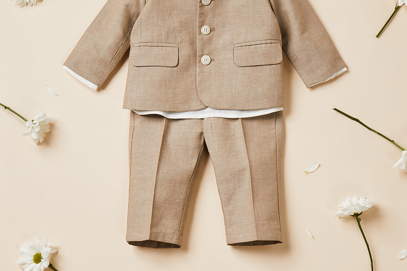 Verano 2024 look con conjunto de algodón y lino de bebé niño