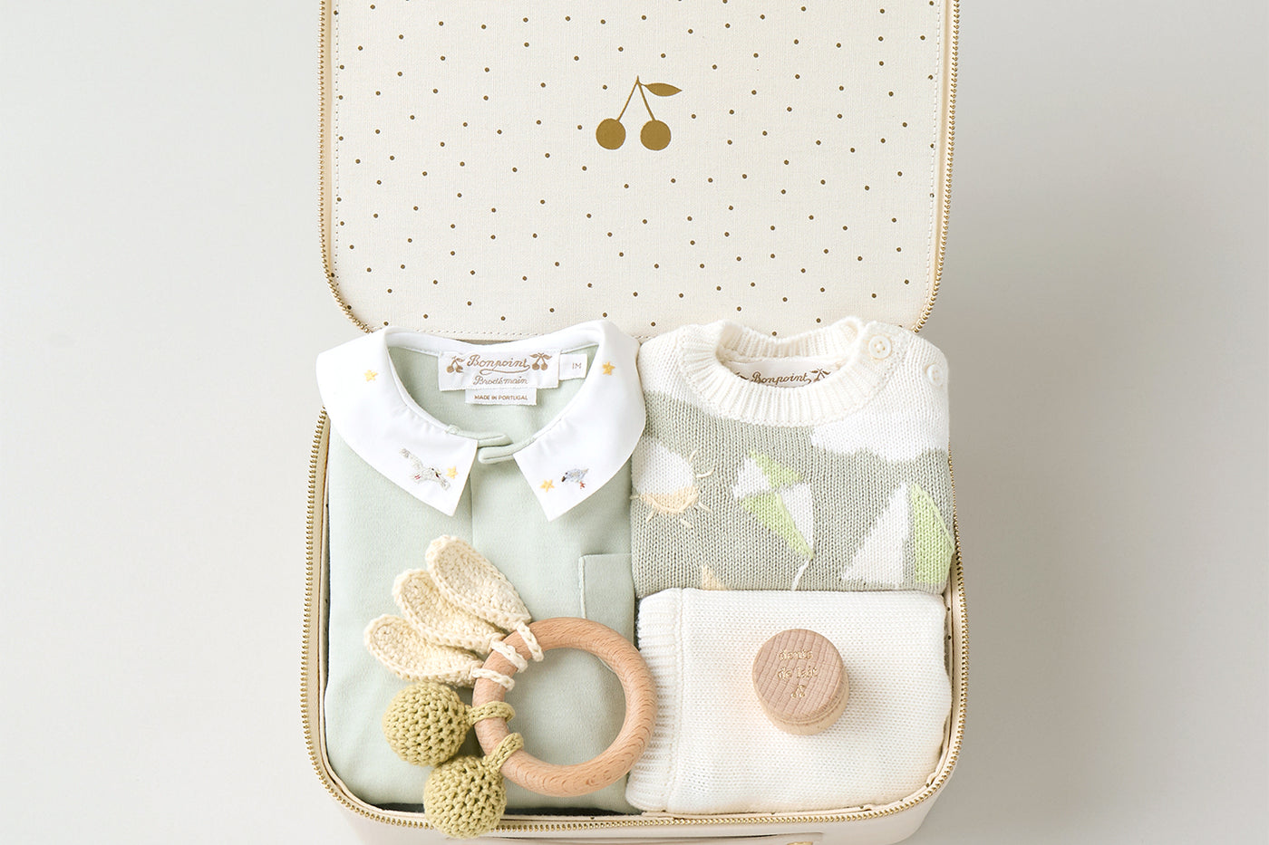 Medium newborn suitcase for boys - Green pajamas and set in organic cotton