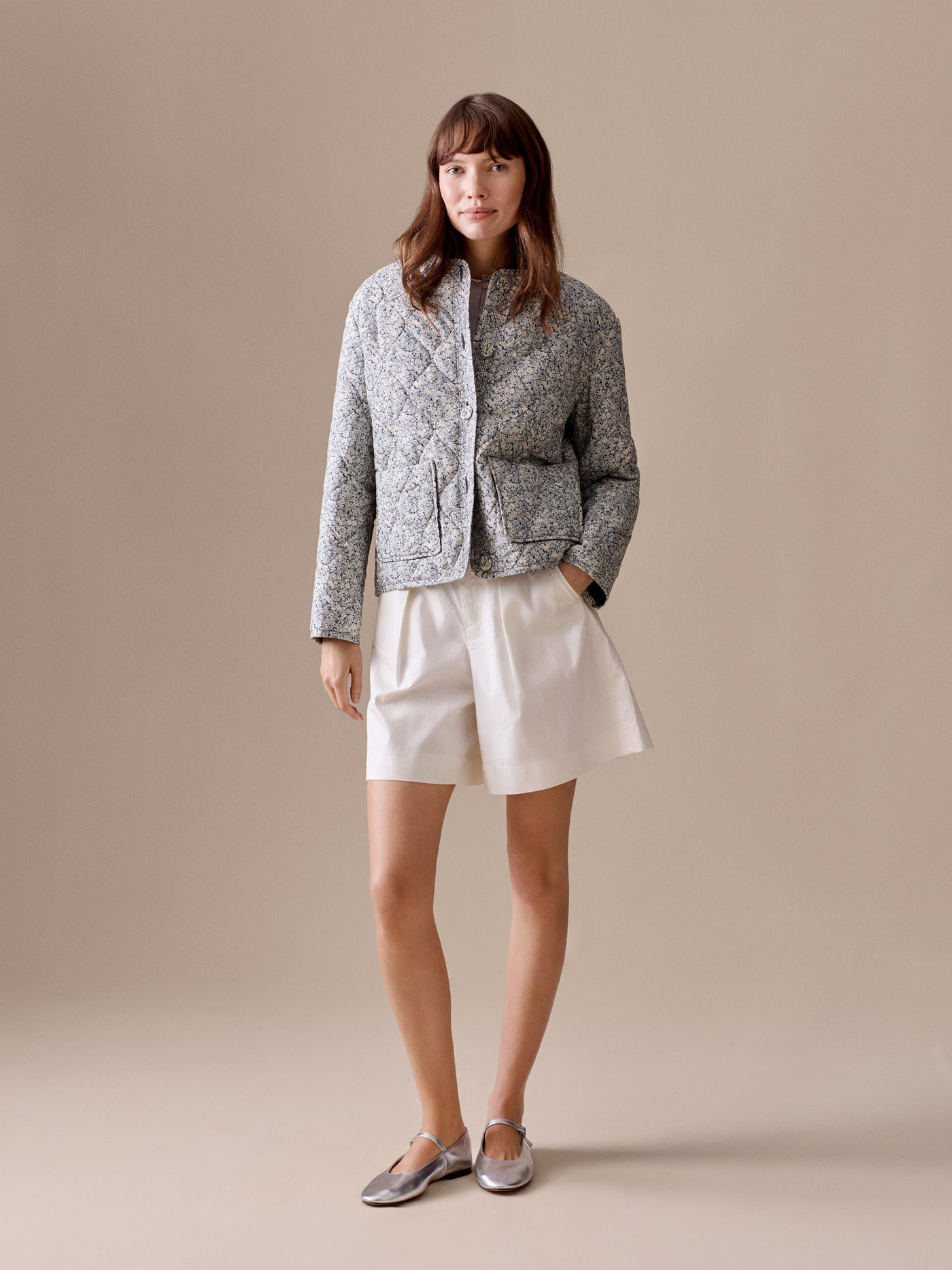 Damen Sommerlook 2026 - Steppjacke aus Liberty-Stoff