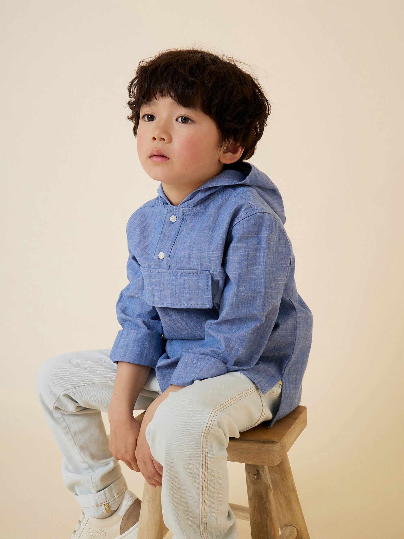 Summer 2024 boy's look chambray shirt