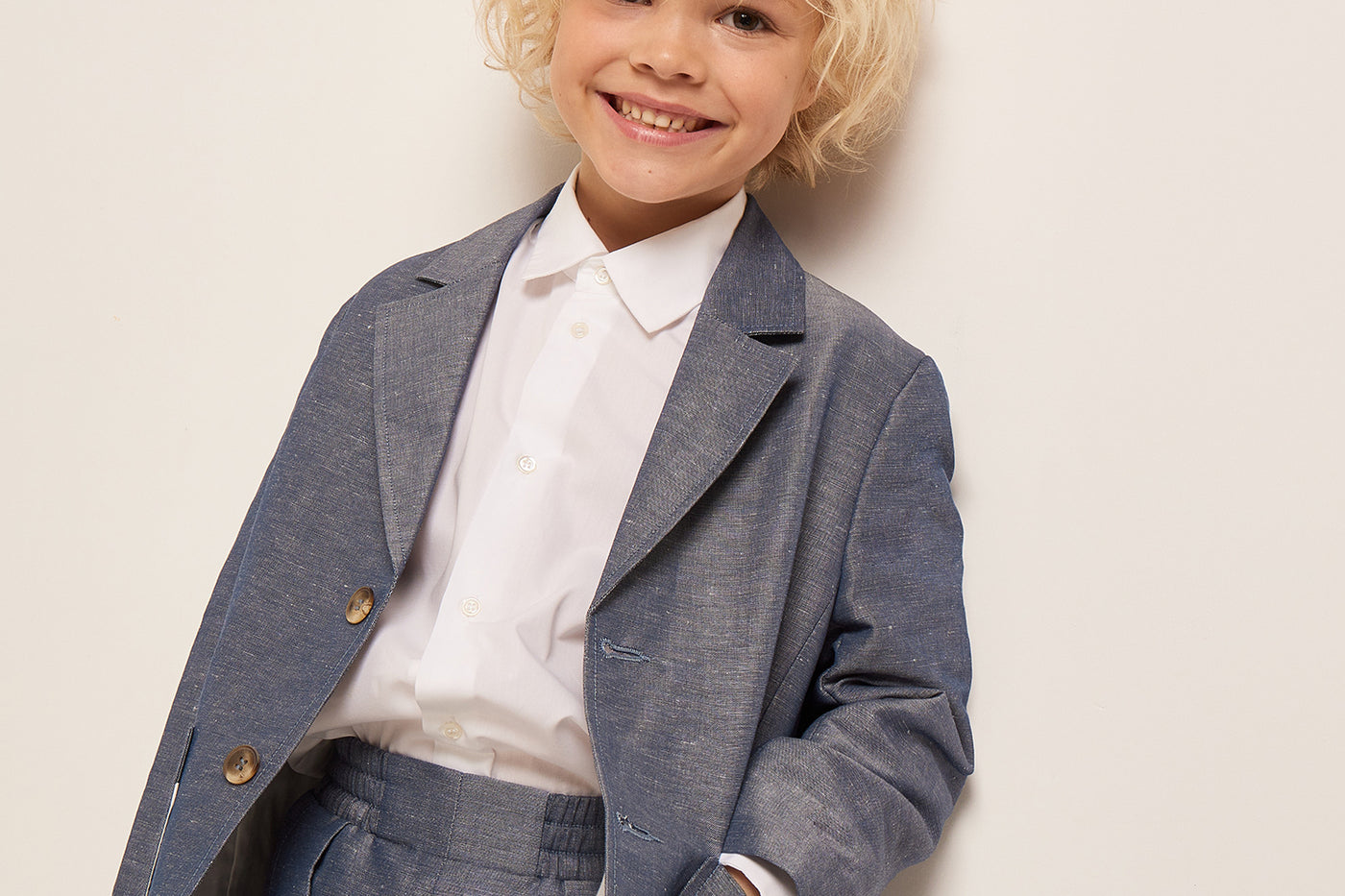 SUMMER 2023 BOY'S LOOK GREY JACKET
